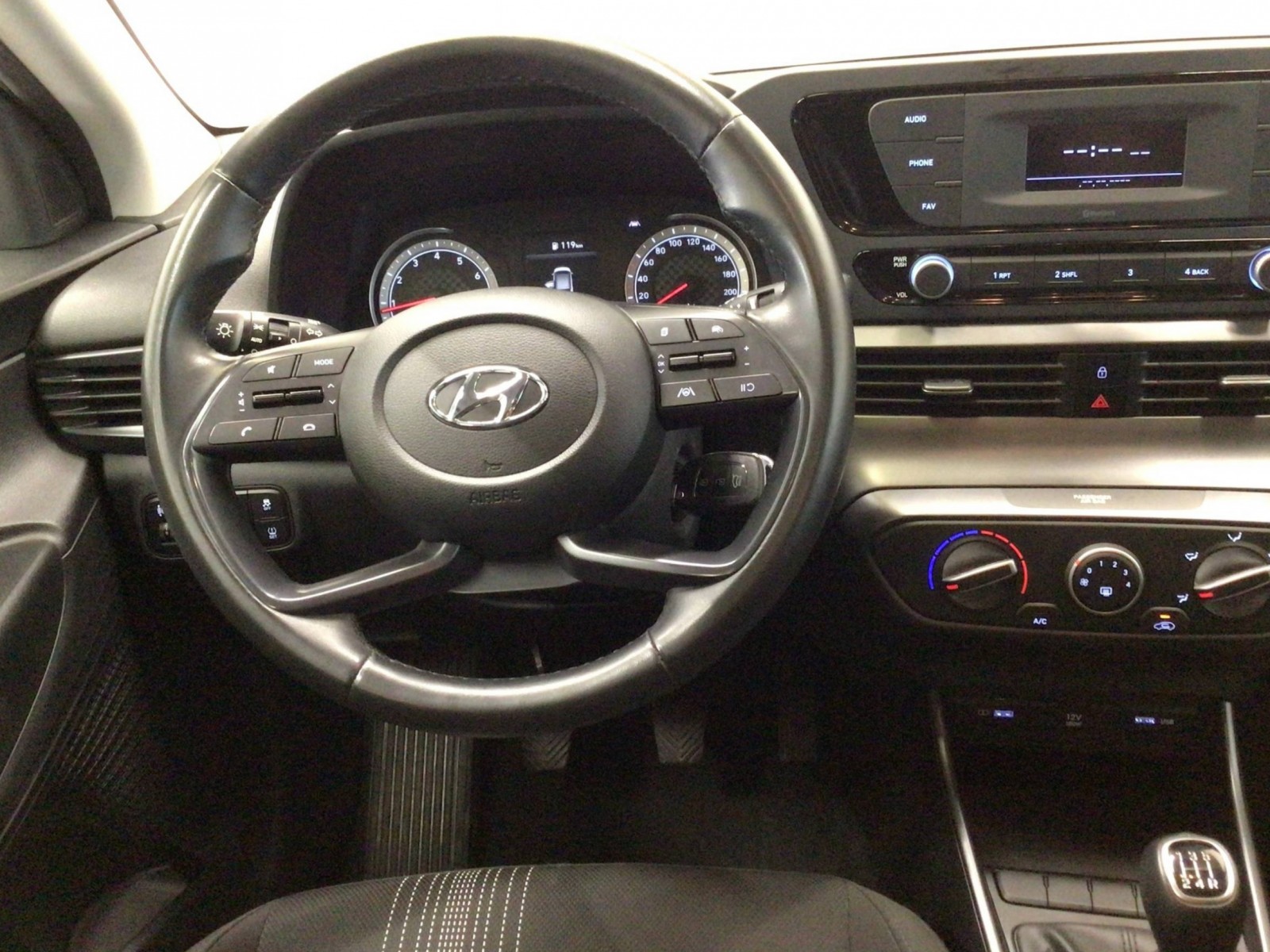 HYUNDAI - i20 - #185622 - 9