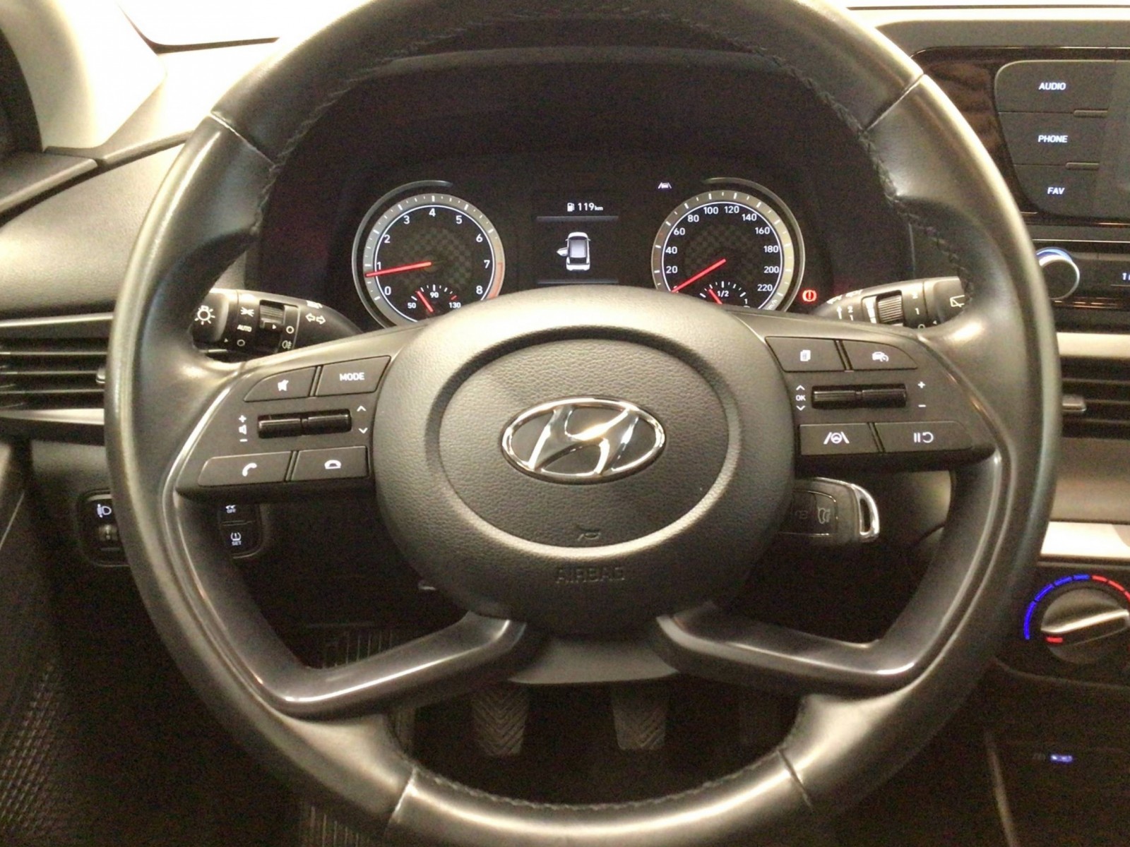 HYUNDAI - i20 - #185623 - 10