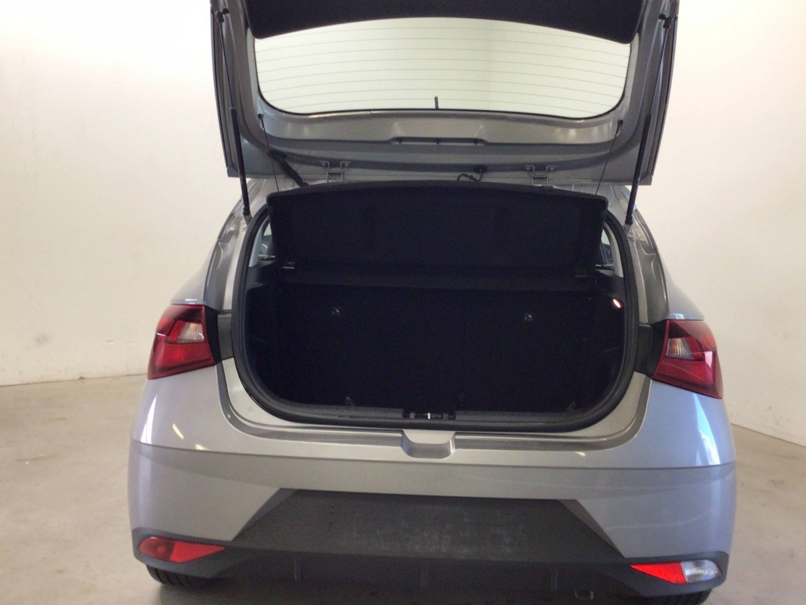 HYUNDAI - i20 - #185623 - 12