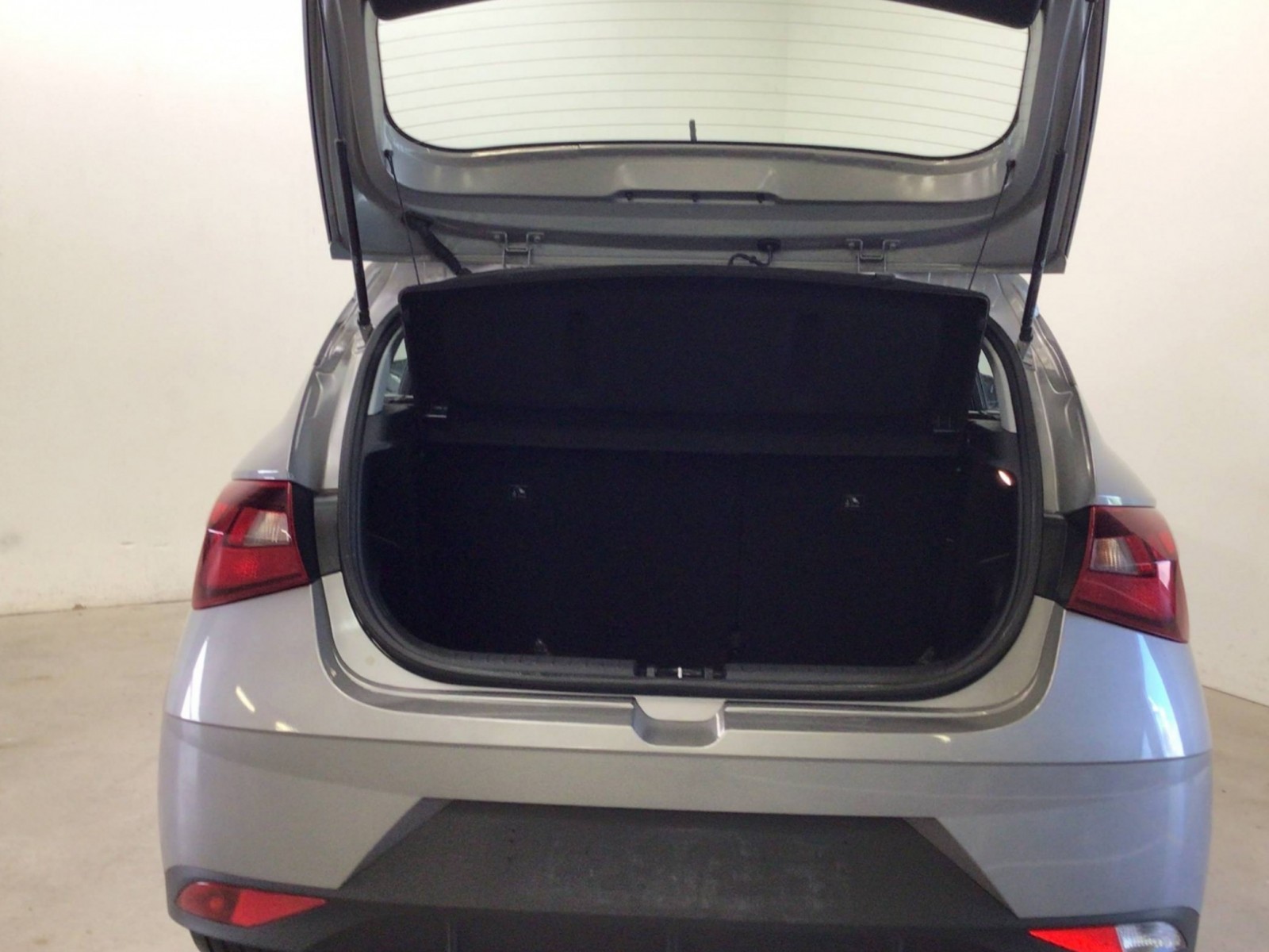 HYUNDAI - i20 - #185622 - 19