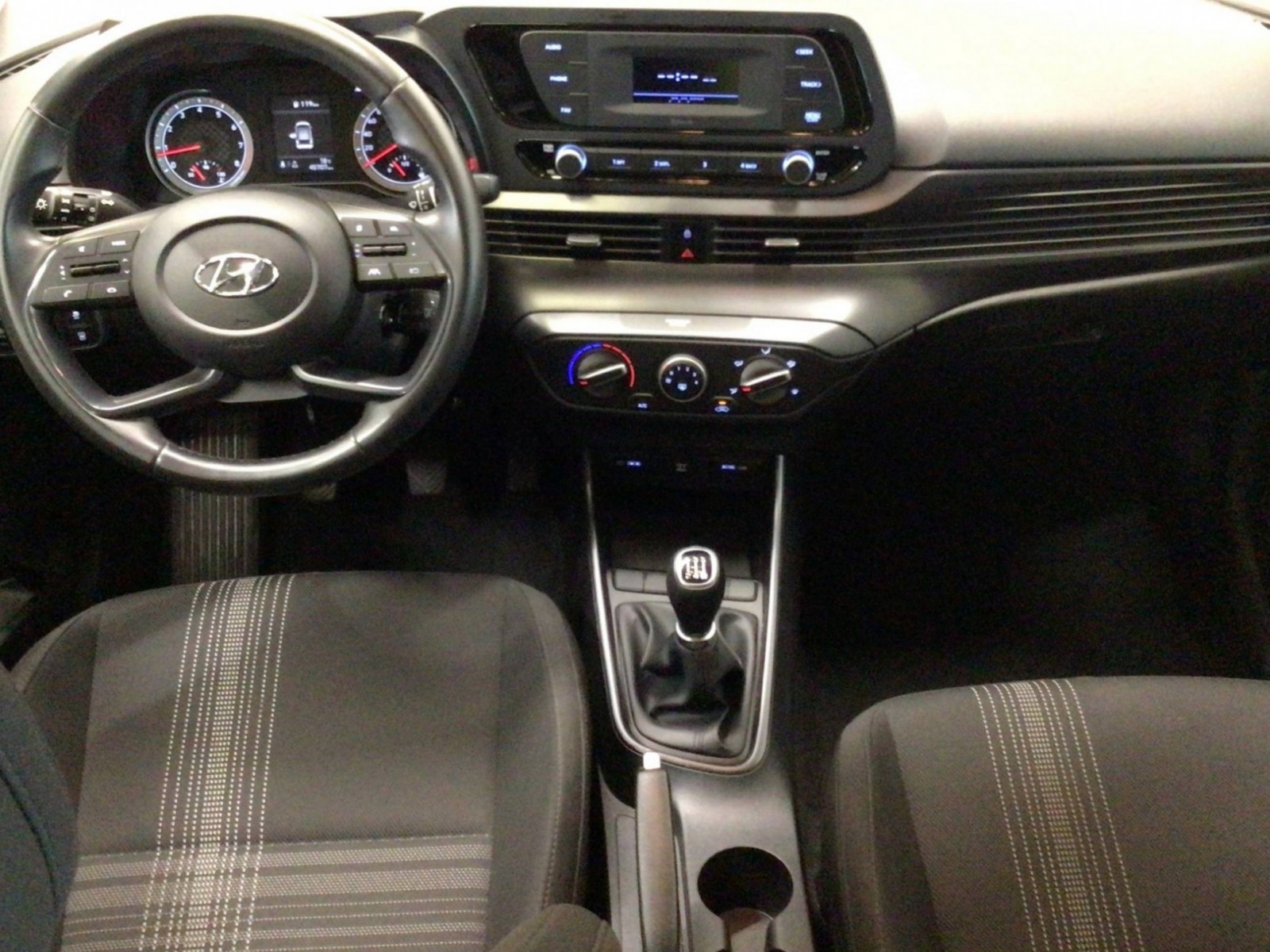 HYUNDAI - i20 - #185622 - 21