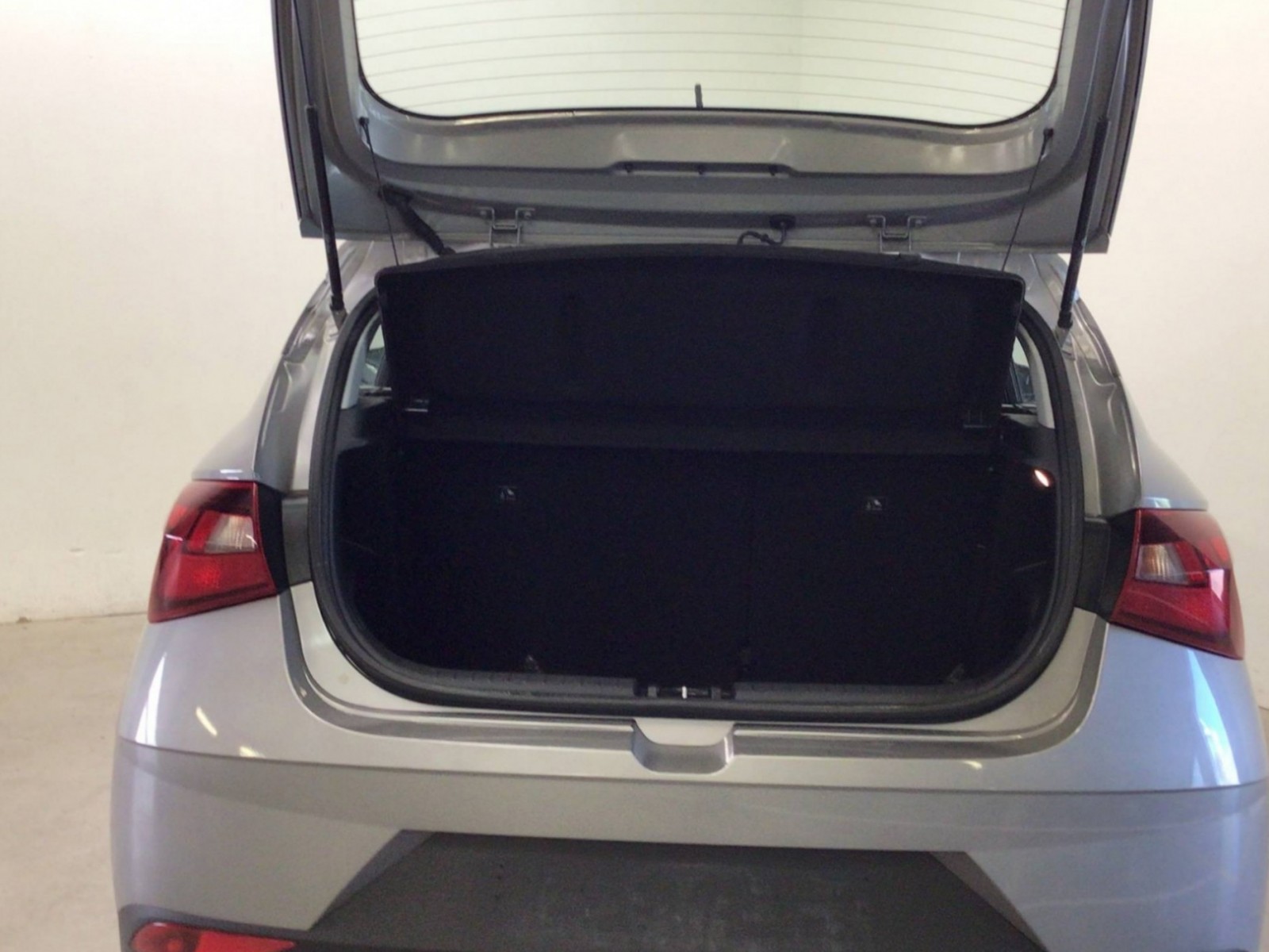 HYUNDAI - i20 - #185626 - 15