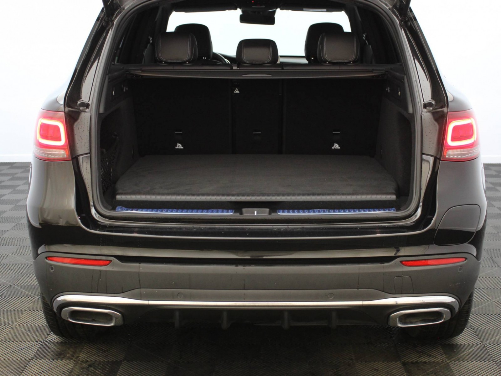 MERCEDES - GLC - #185537 - 28