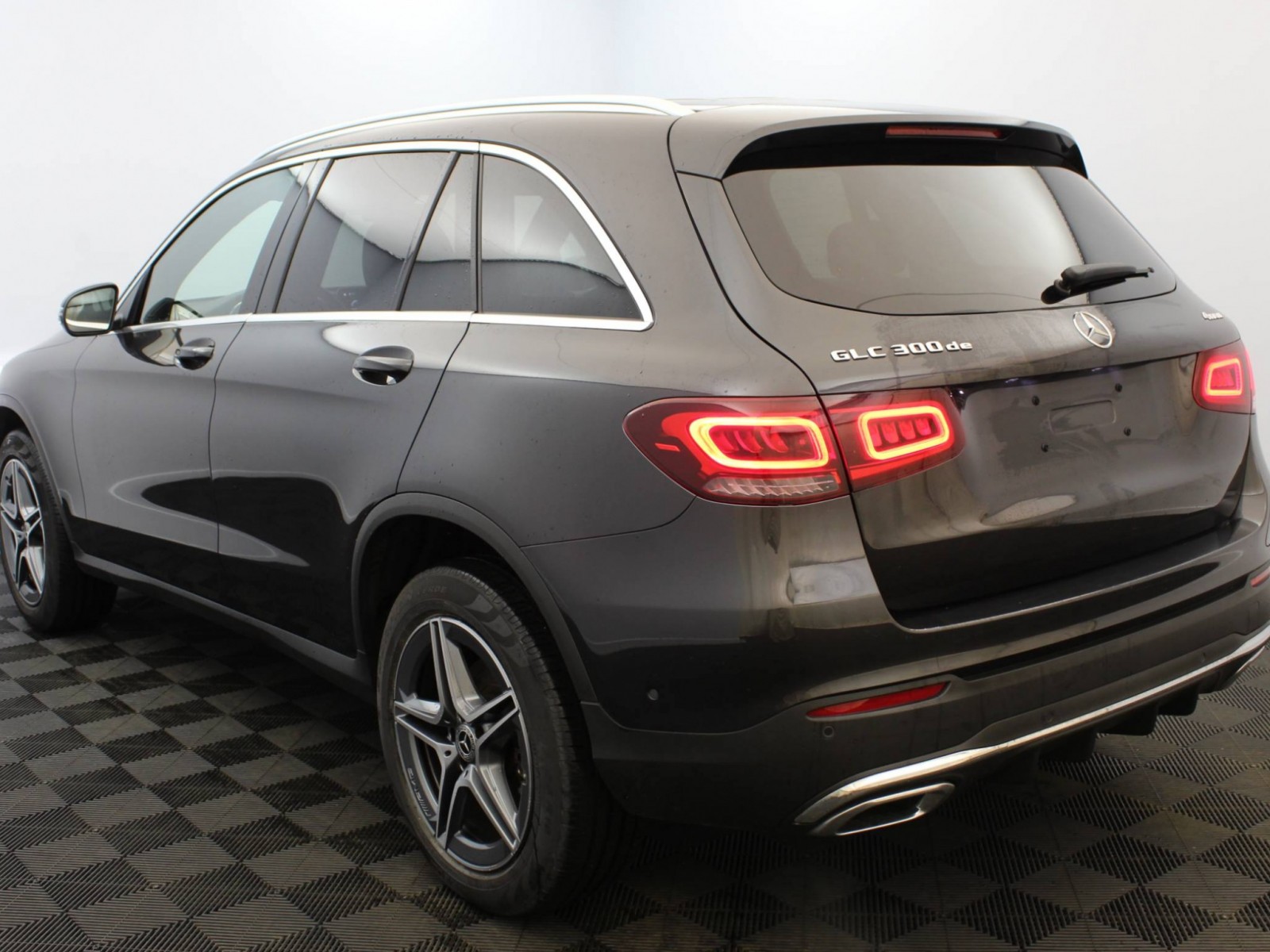 MERCEDES - GLC - #184885 - 17