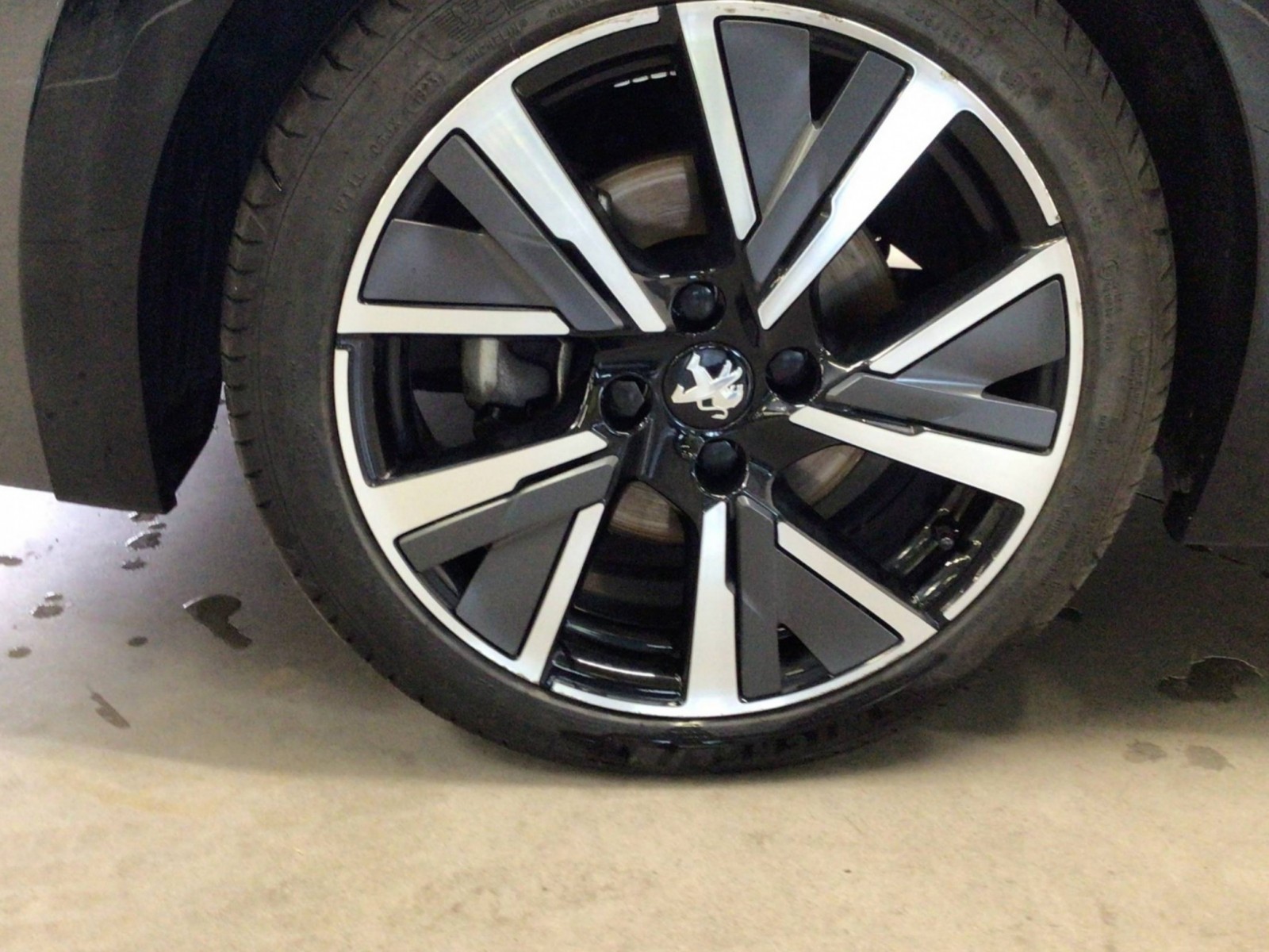 PEUGEOT - 208 - #185677 - 6