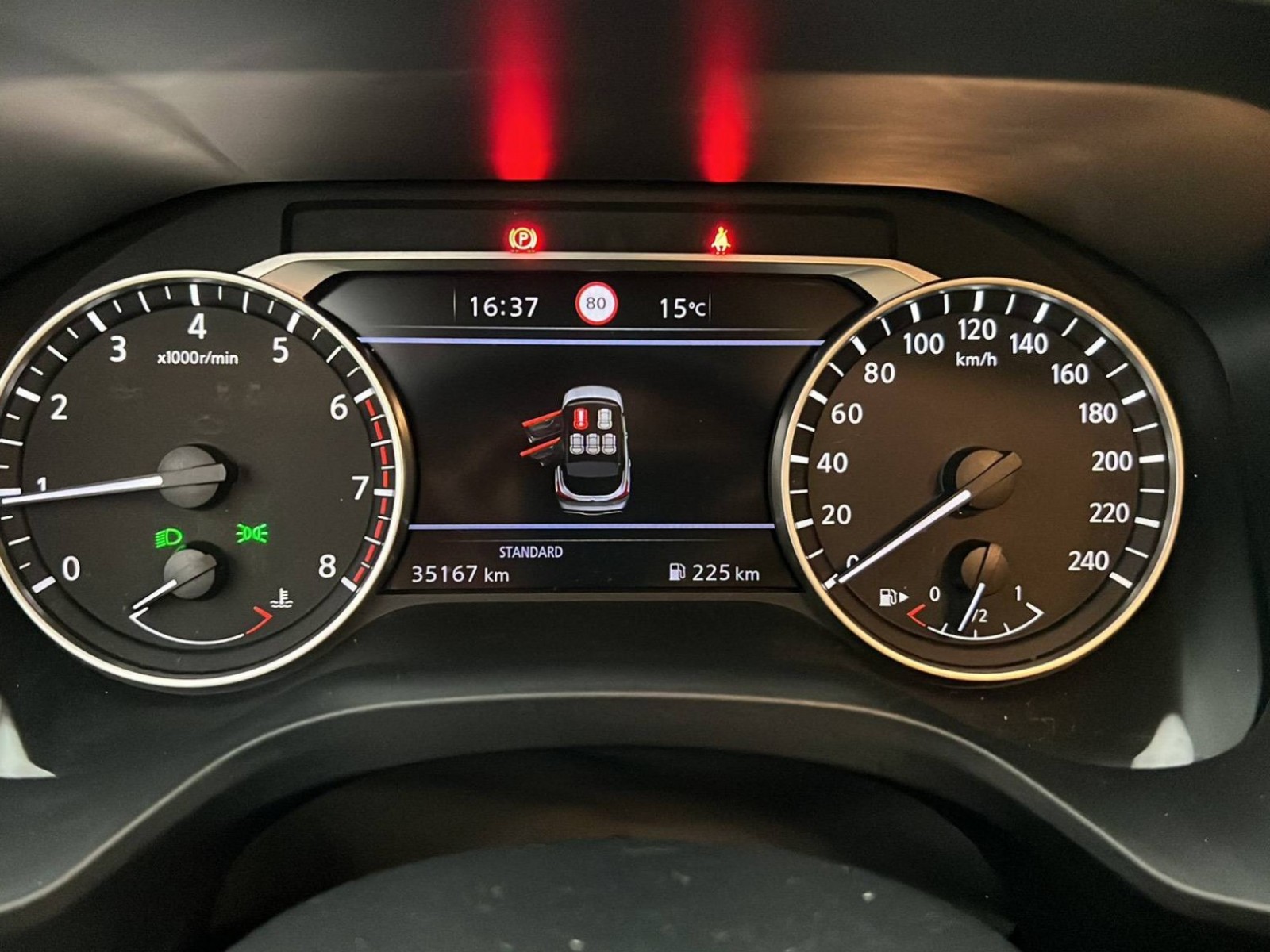 NISSAN - QASHQAI - #185272 - 27