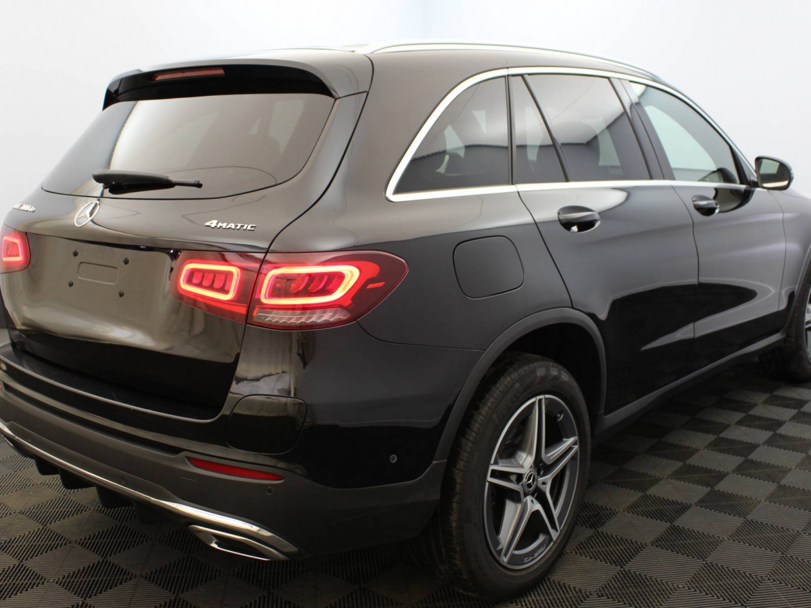 MERCEDES - GLC - #185972 - 18