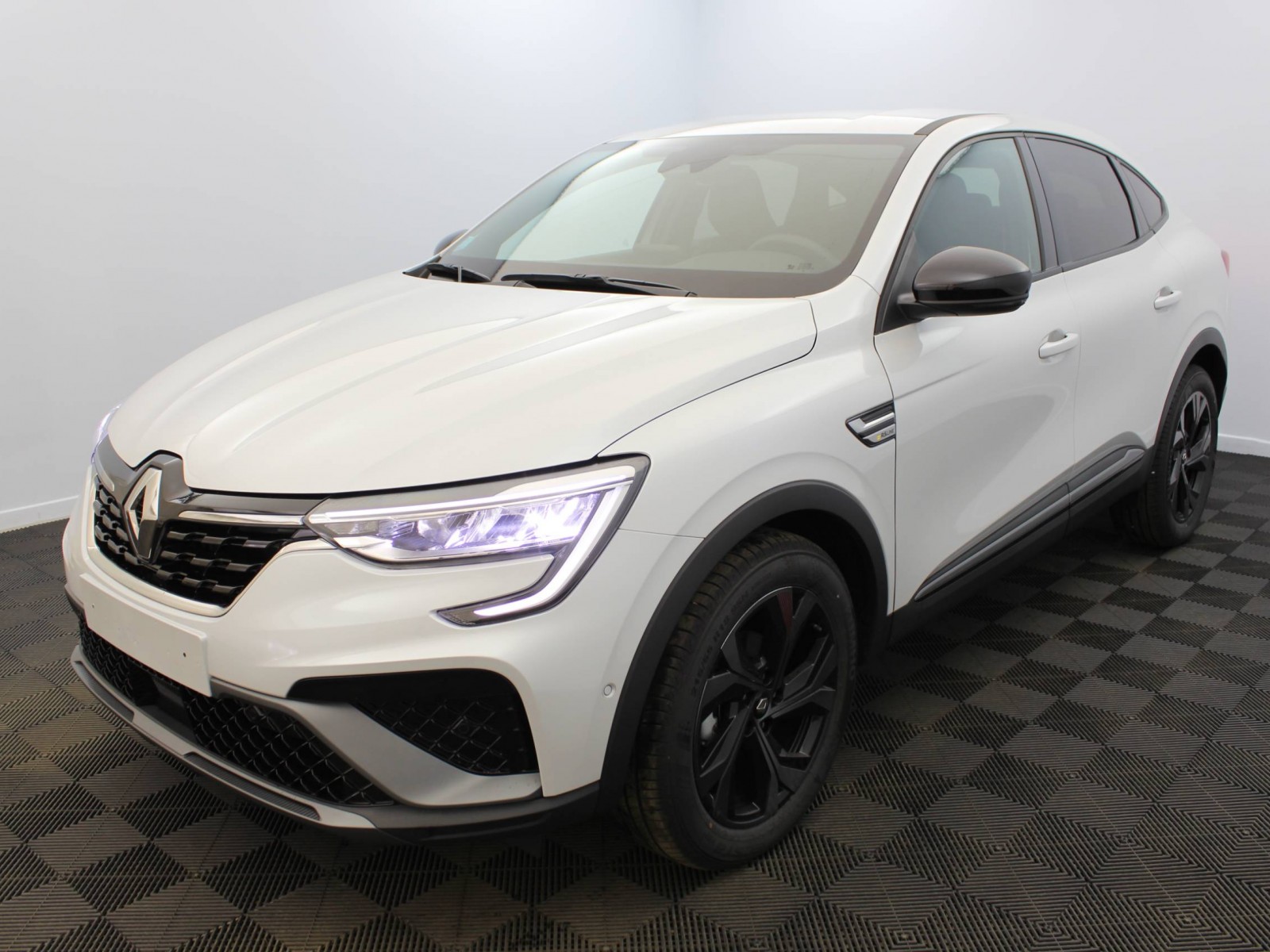 RENAULT - ARKANA - #186550 - 0