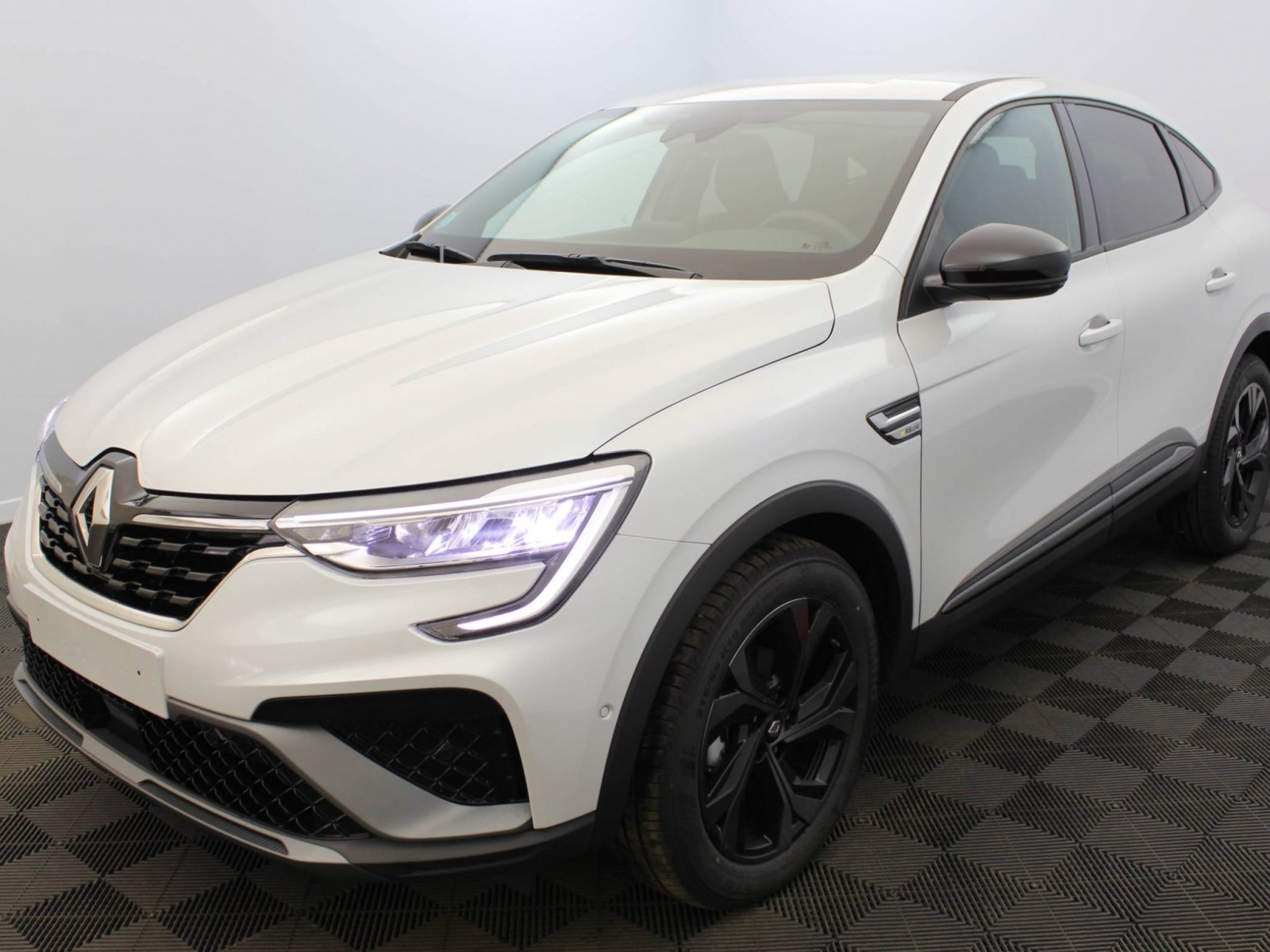 RENAULT - ARKANA - #186550 - 15