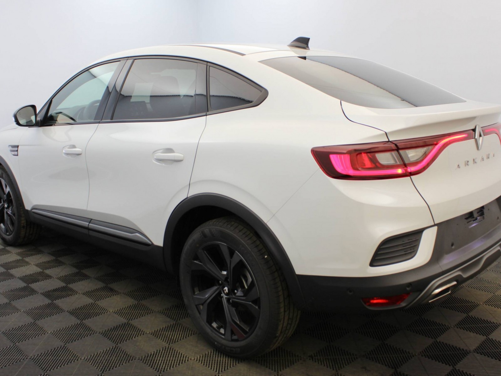 RENAULT - ARKANA - #186550 - 17