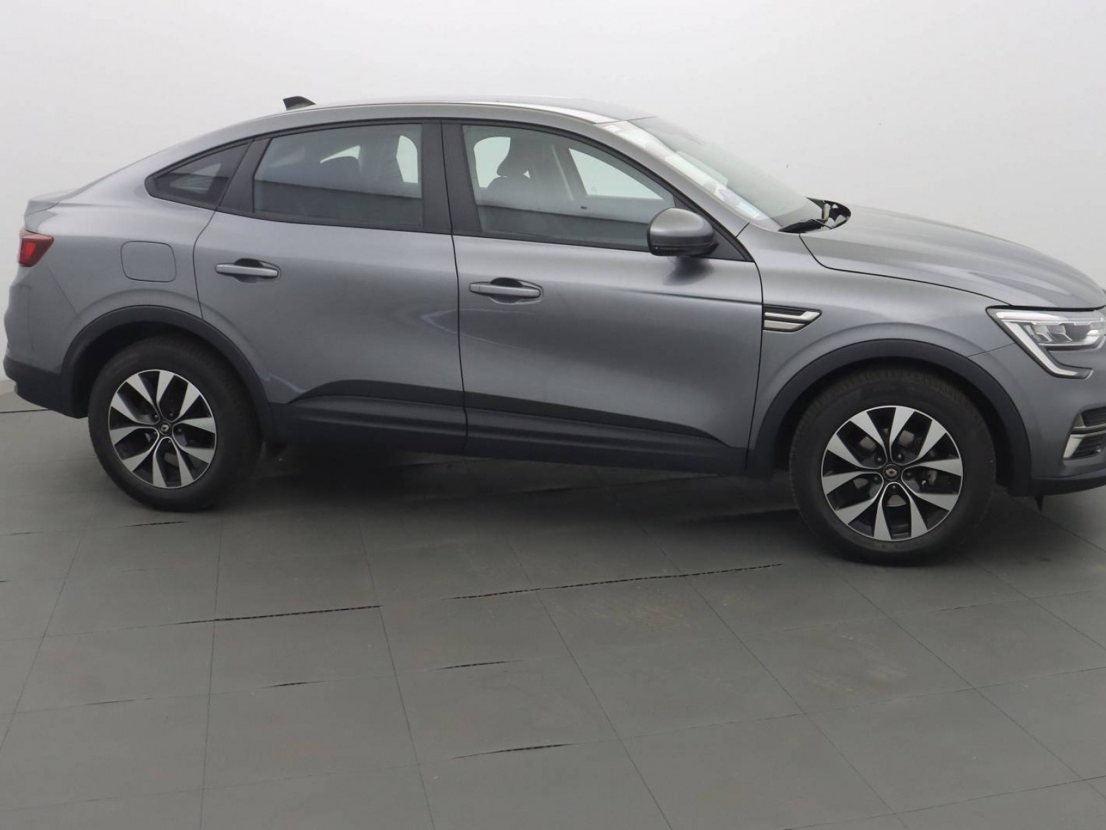 RENAULT - ARKANA - #300116 - 6