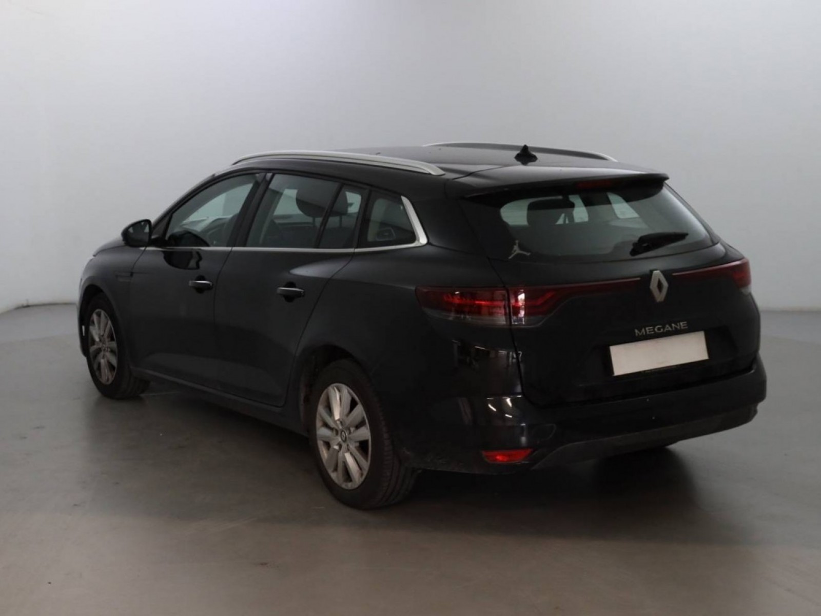 RENAULT - MEGANE IV ESTATE - #300117 - 18