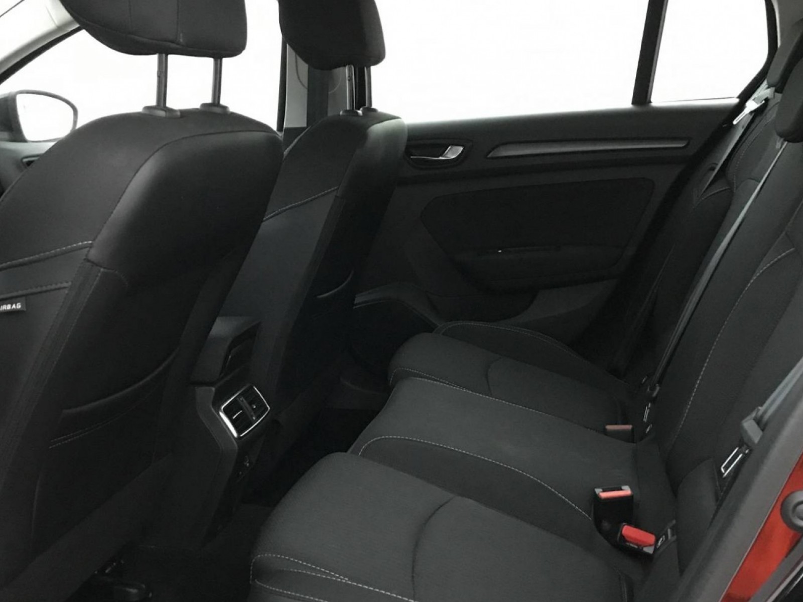 RENAULT - MEGANE IV ESTATE - #300117 - 26