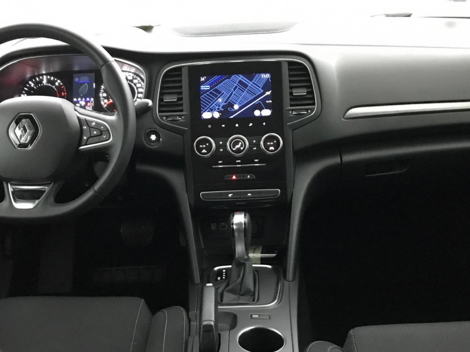 RENAULT - MEGANE IV ESTATE - #300117 - 29