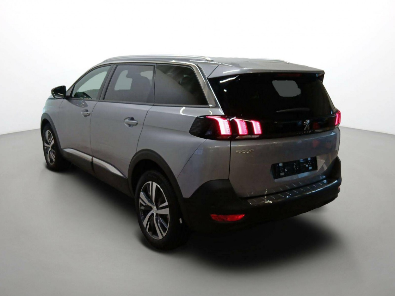 PEUGEOT - 5008 - #182469 - 2