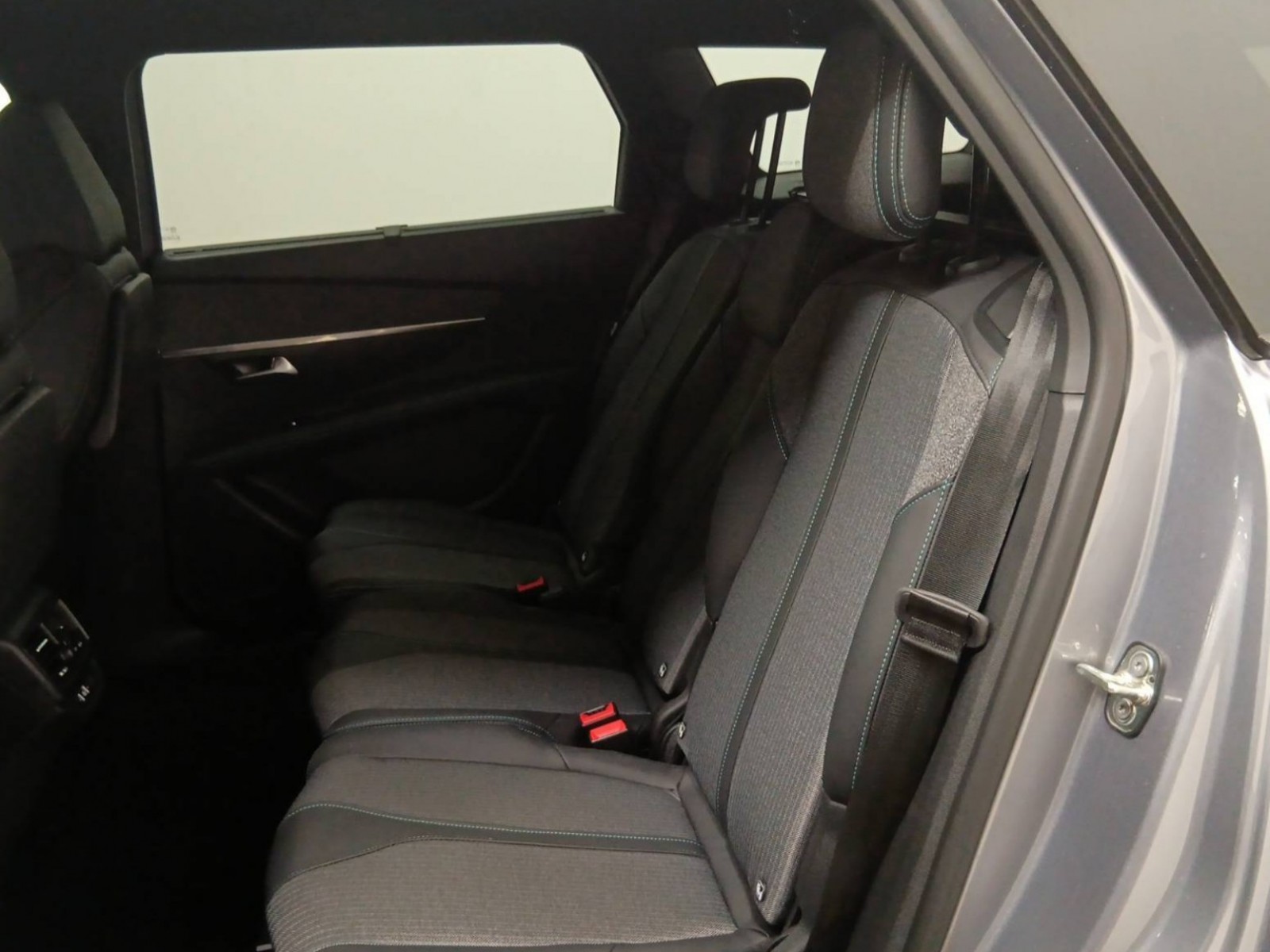 PEUGEOT - 5008 - #182467 - 26