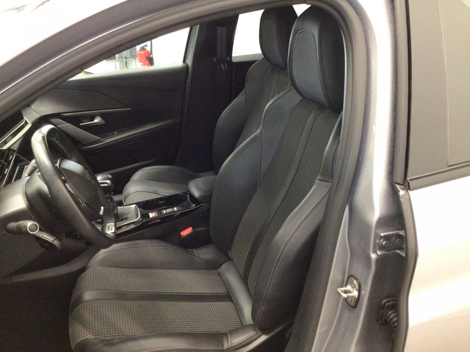 PEUGEOT - 208 - #185643 - 7