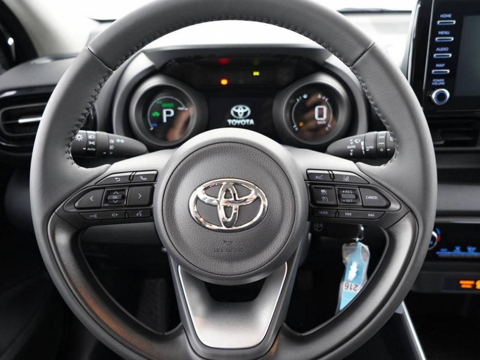 TOYOTA - YARIS HYBRIDE MY22 - #186486 - 34