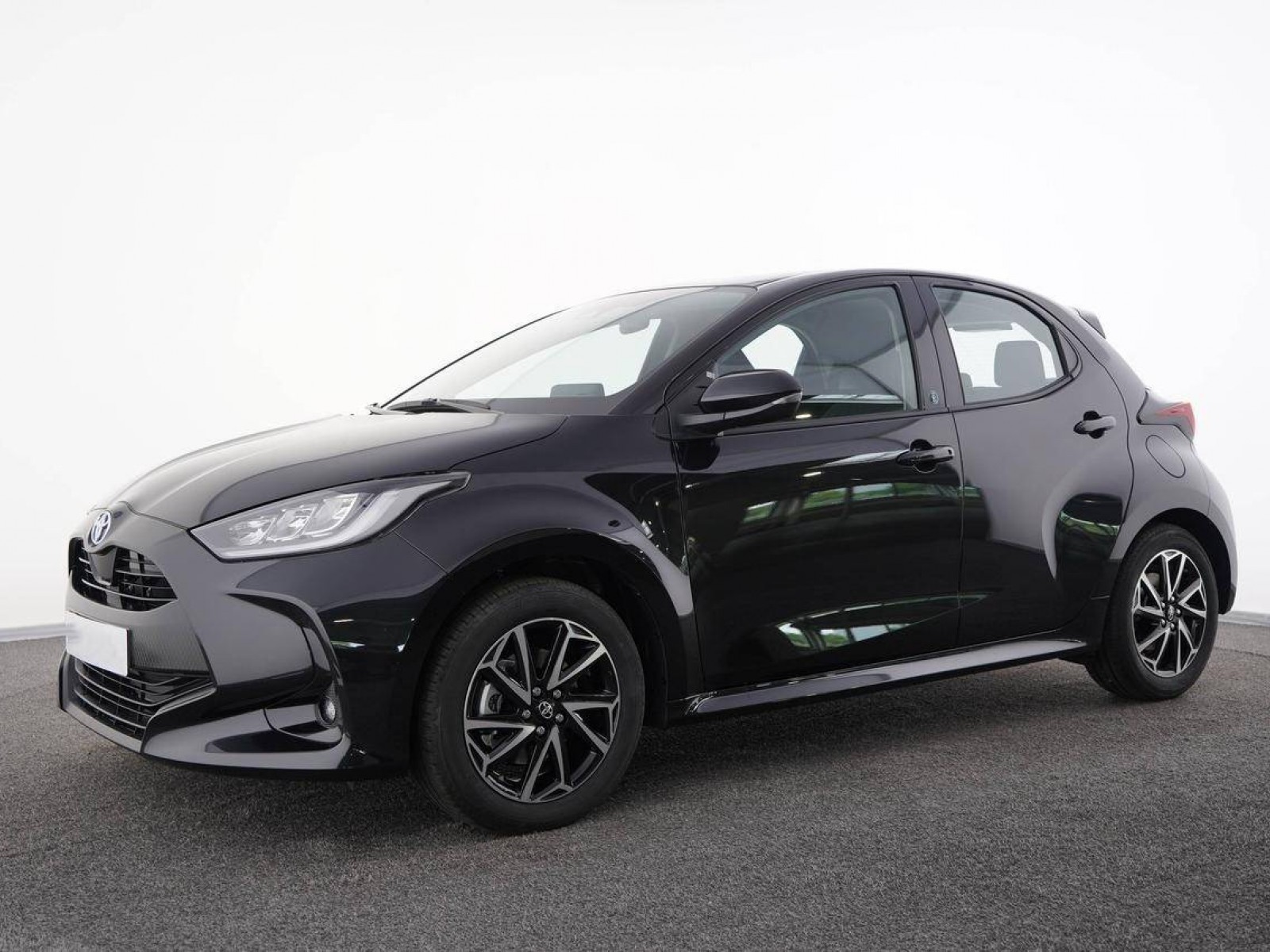 TOYOTA - YARIS HYBRIDE MY22 - #186487 - 0