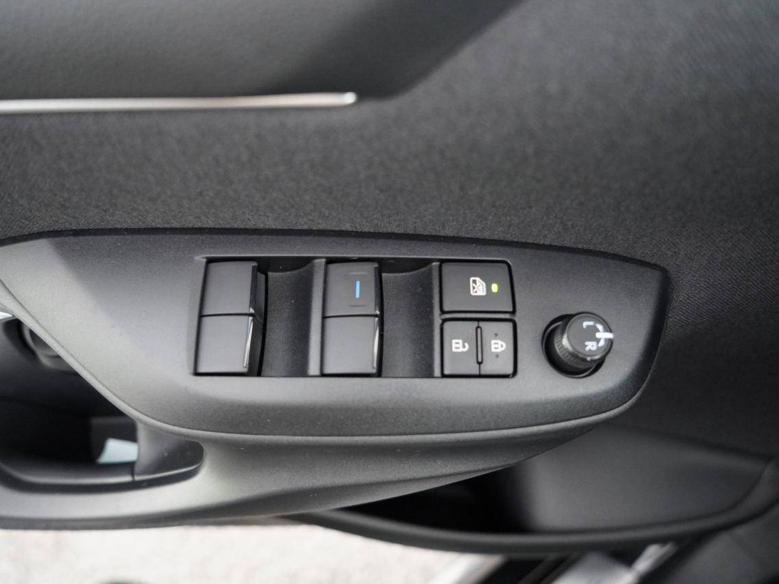 TOYOTA - YARIS HYBRIDE MY22 - #186487 - 14