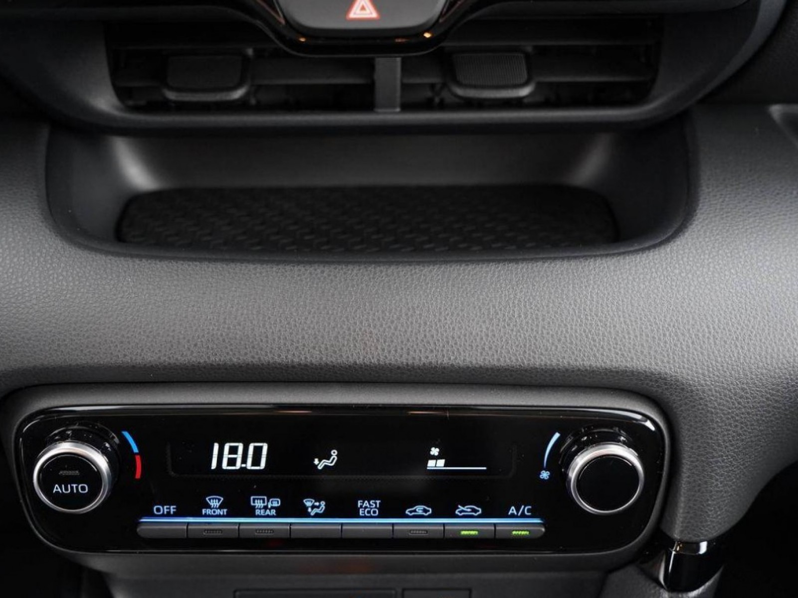 TOYOTA - YARIS HYBRIDE MY22 - #186487 - 26
