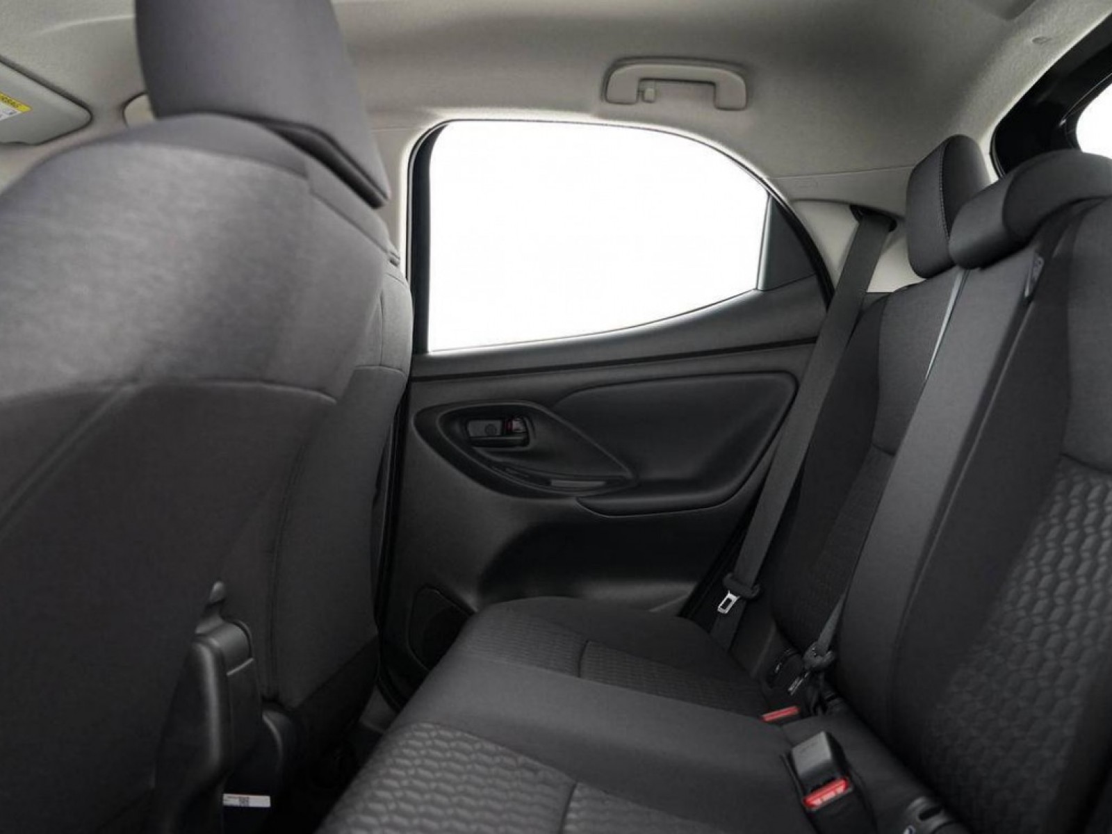 TOYOTA - YARIS HYBRIDE MY22 - #186487 - 29