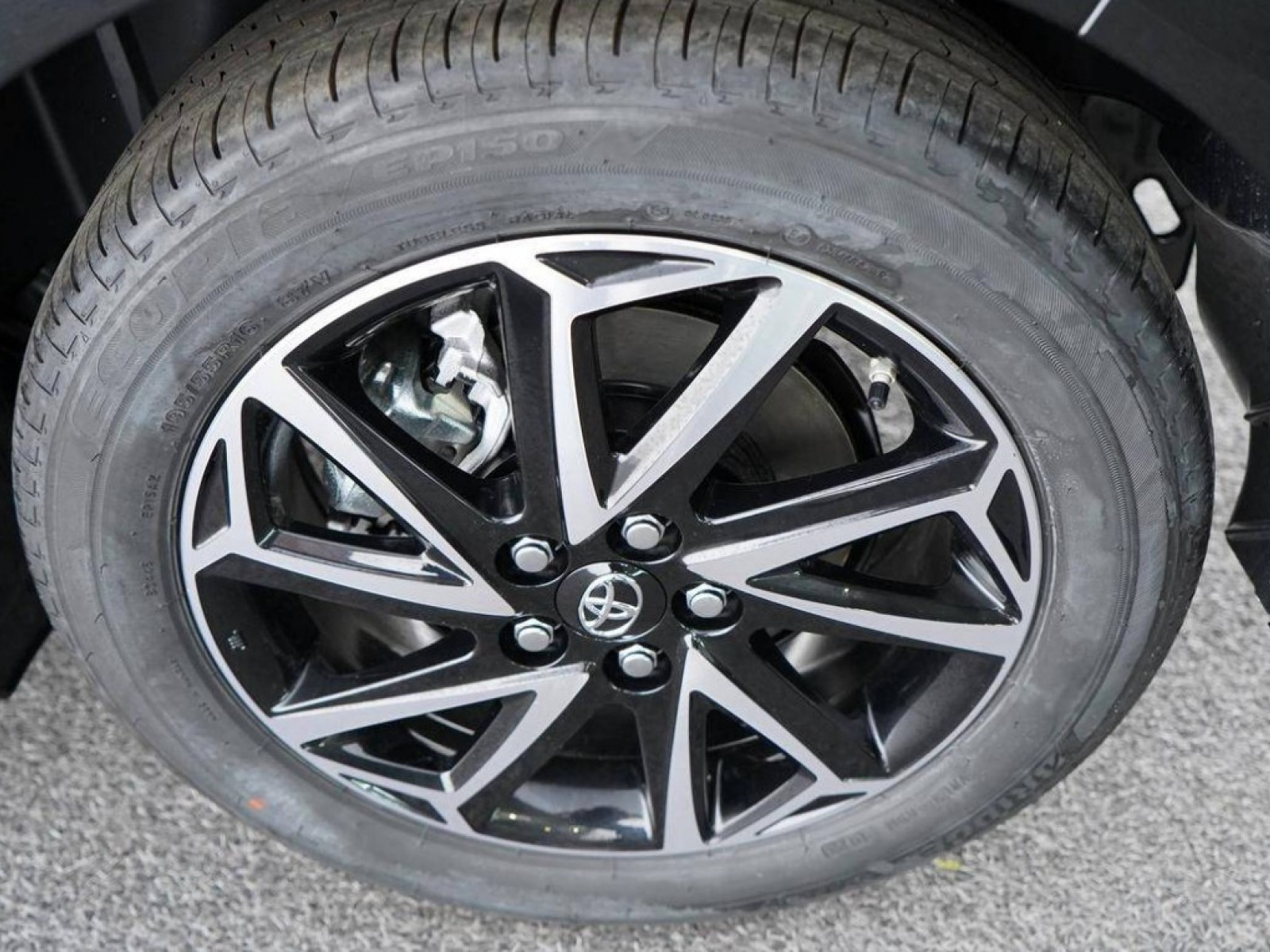 TOYOTA - YARIS HYBRIDE MY22 - #186487 - 33