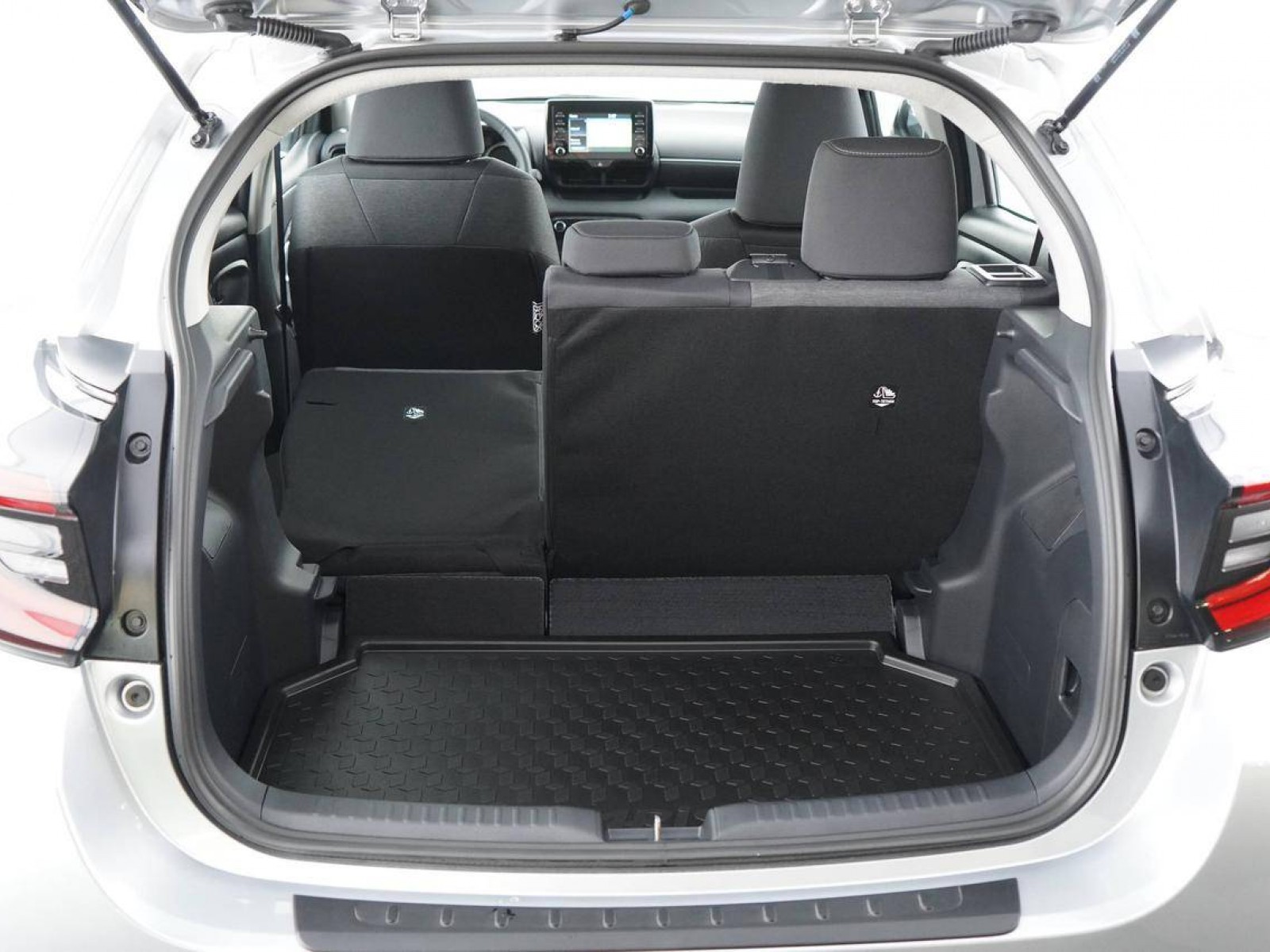 TOYOTA - YARIS HYBRIDE MY22 - #186478 - 17