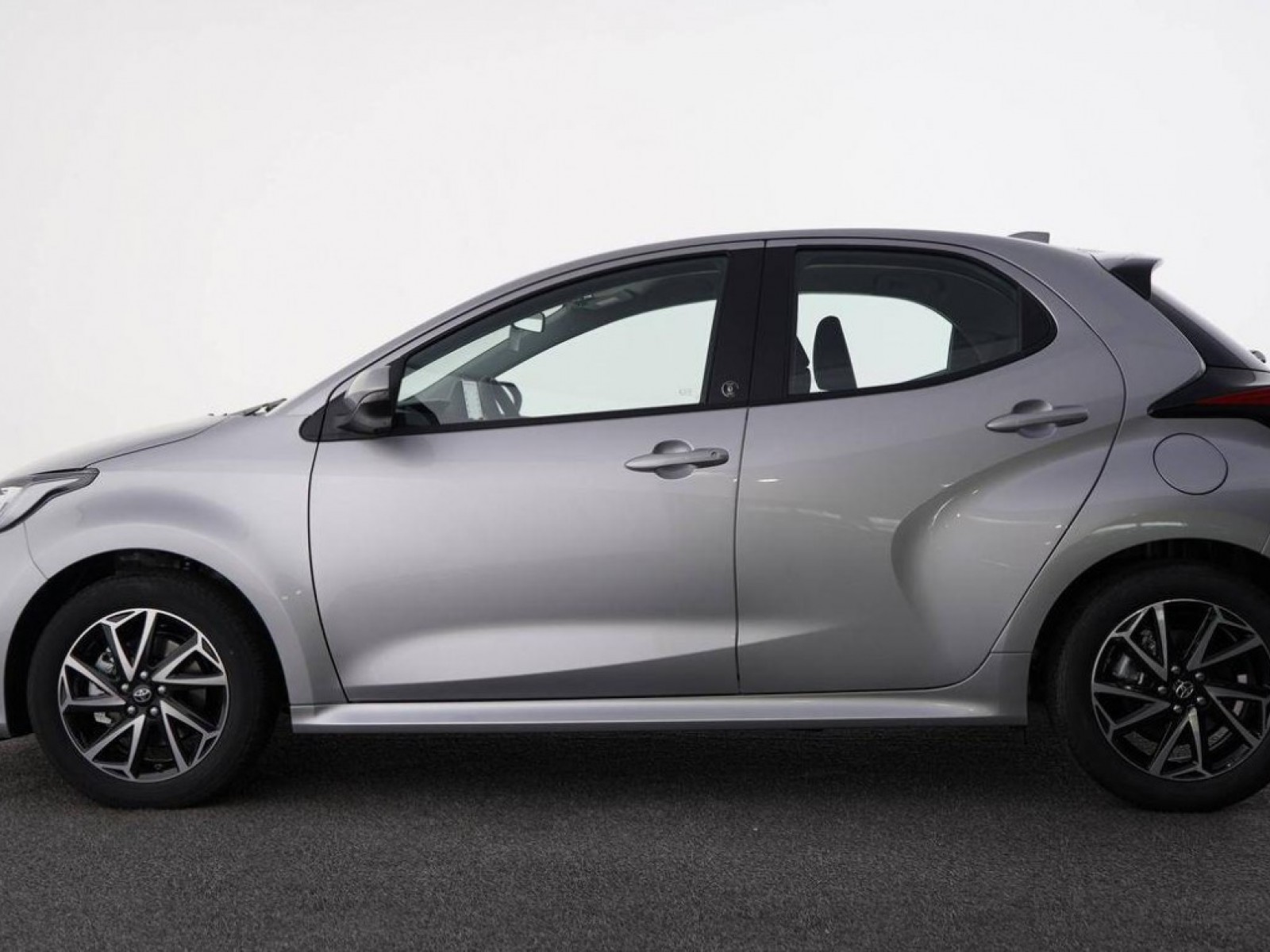 TOYOTA - YARIS HYBRIDE MY22 - #186483 - 20