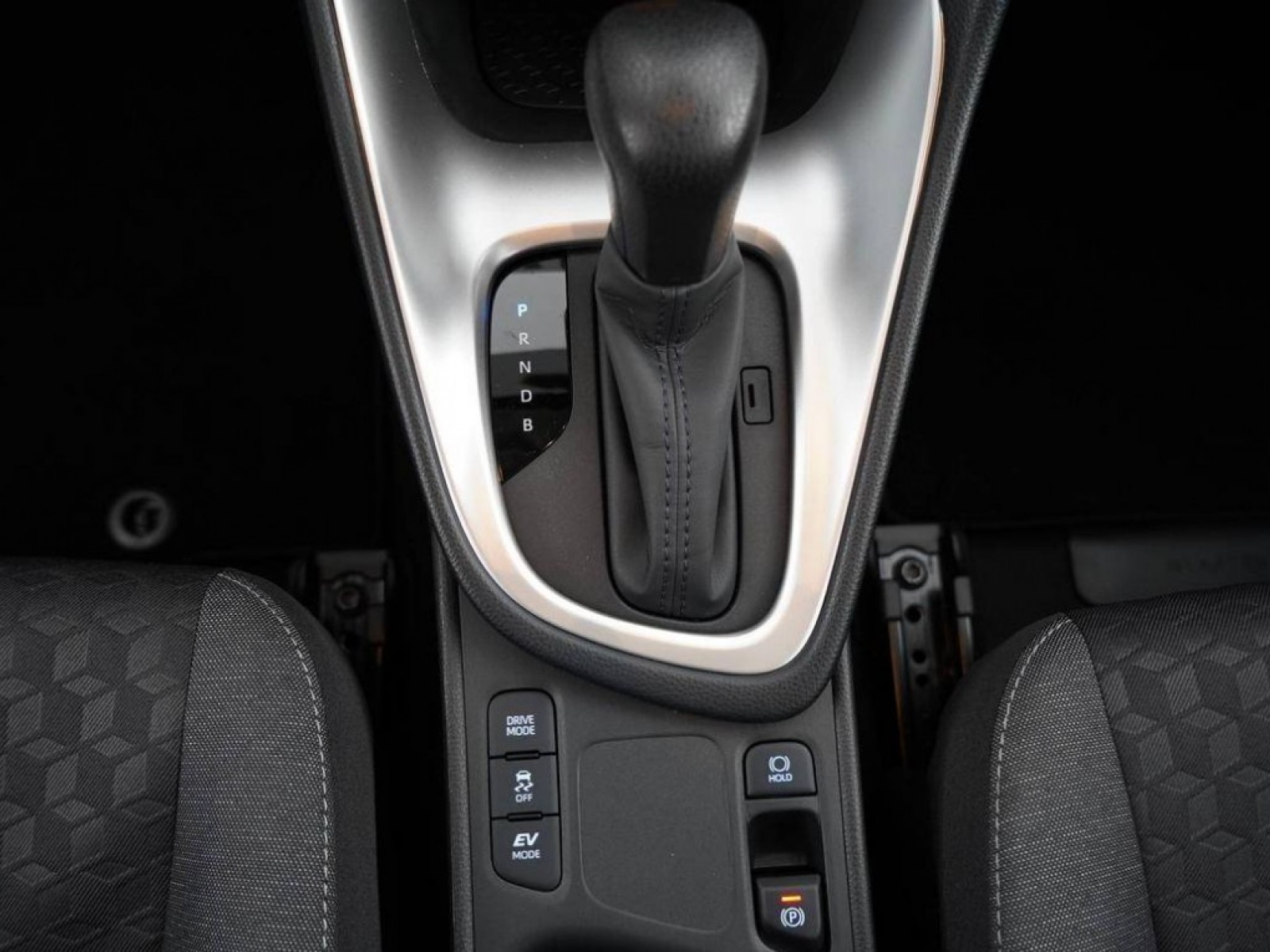 TOYOTA - YARIS HYBRIDE MY22 - #186483 - 31