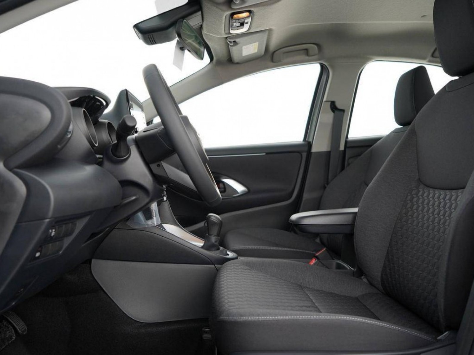 TOYOTA - YARIS HYBRIDE MY22 - #186483 - 33