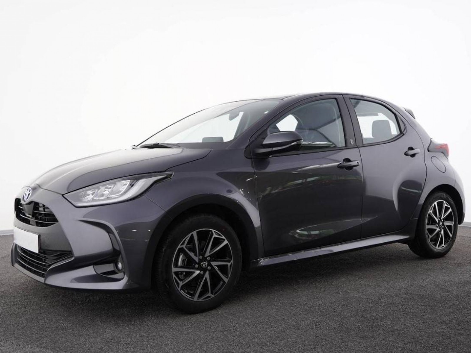 TOYOTA - YARIS HYBRIDE MY22 - #186488 - 0