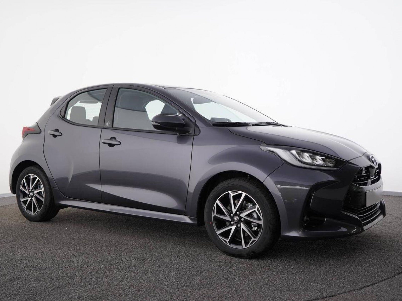 TOYOTA - YARIS HYBRIDE MY22 - #186488 - 1