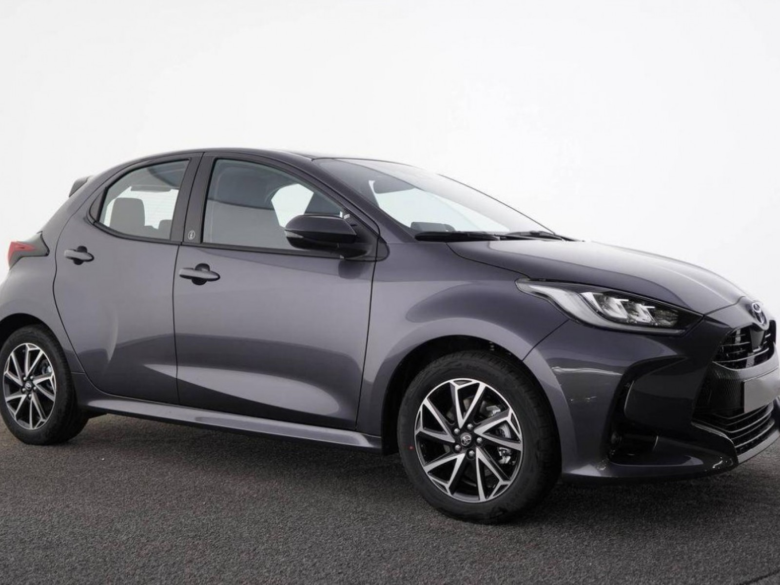 TOYOTA - YARIS HYBRIDE MY22 - #186488 - 21