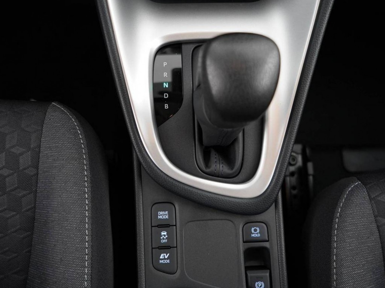 TOYOTA - YARIS HYBRIDE MY22 - #186488 - 34