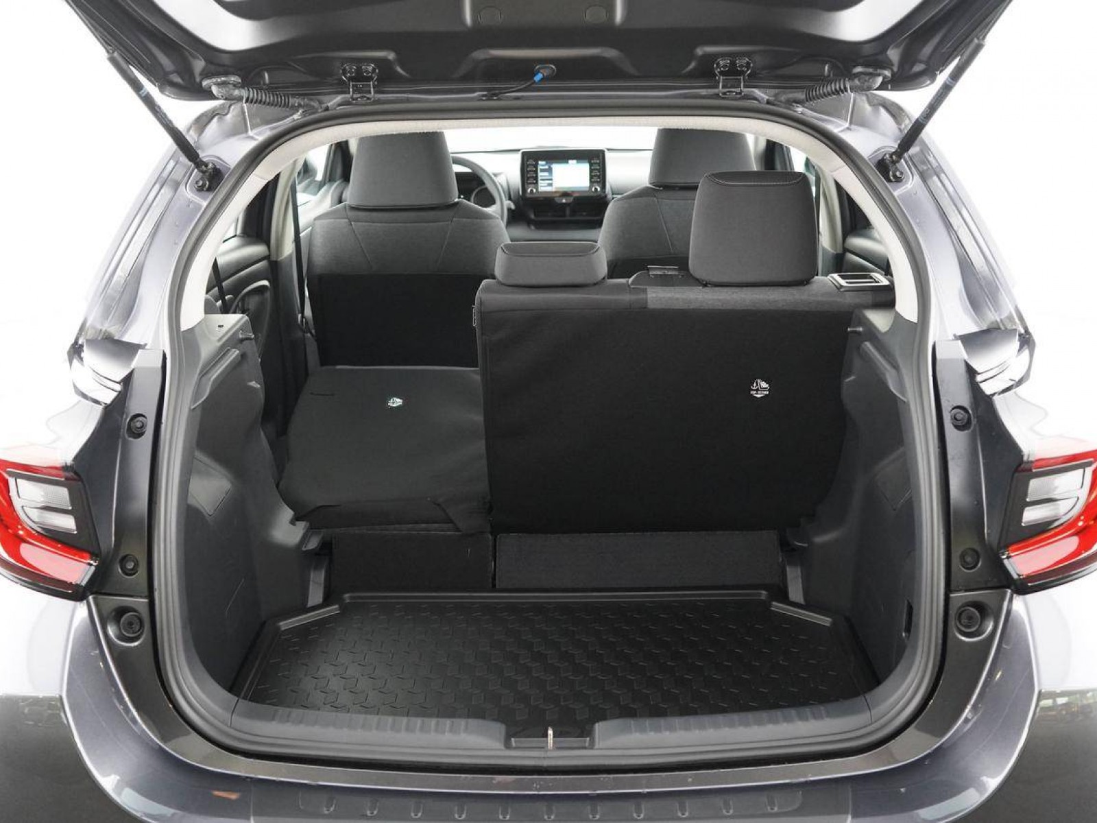 TOYOTA - YARIS HYBRIDE MY22 - #186488 - 18
