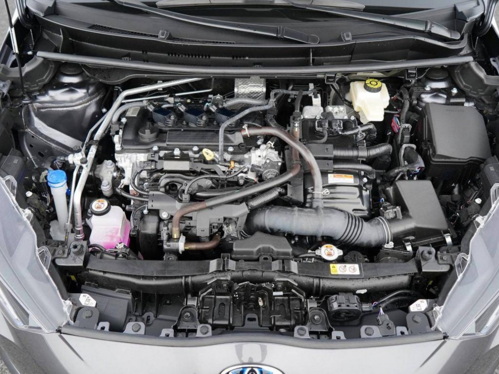 TOYOTA - YARIS HYBRIDE MY22 - #186488 - 39
