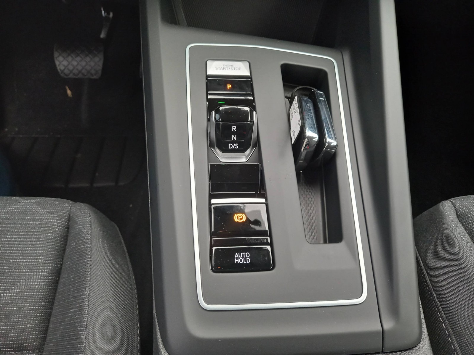 VOLKSWAGEN - GOLF - #186815 - 14