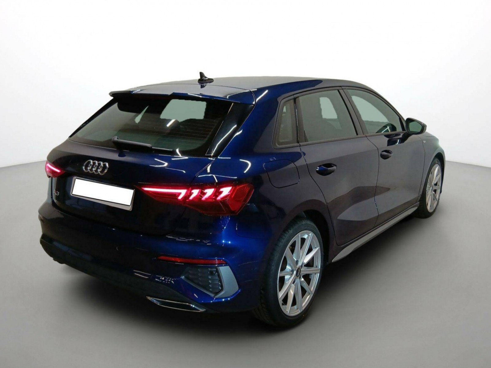 AUDI - A3 SPORTBACK - #186736 - 3