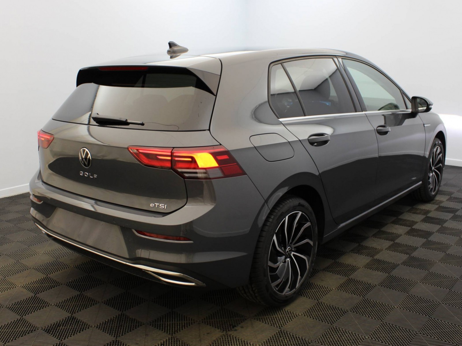 VOLKSWAGEN - GOLF - #187291 - 3