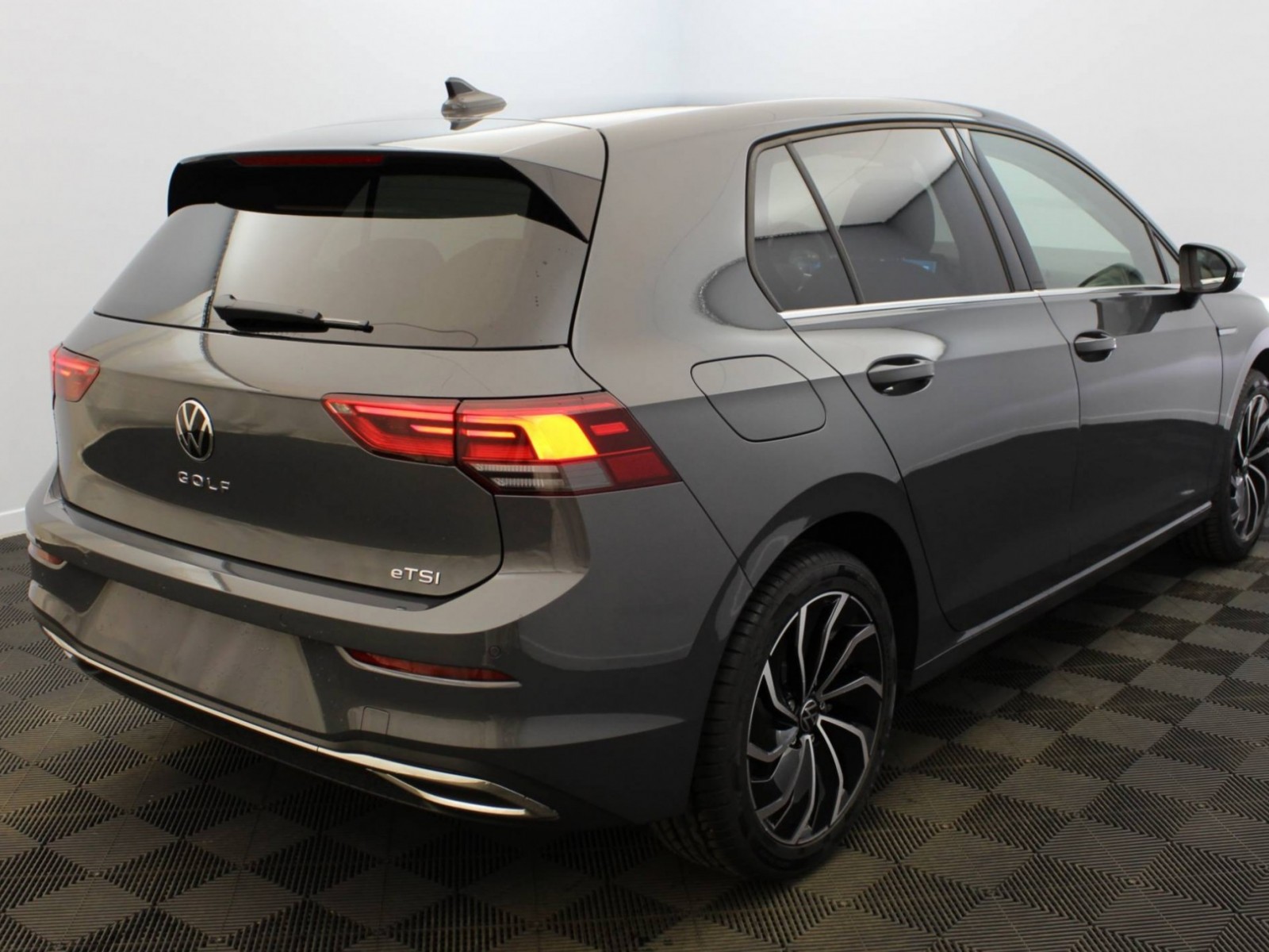 VOLKSWAGEN - GOLF - #187291 - 17