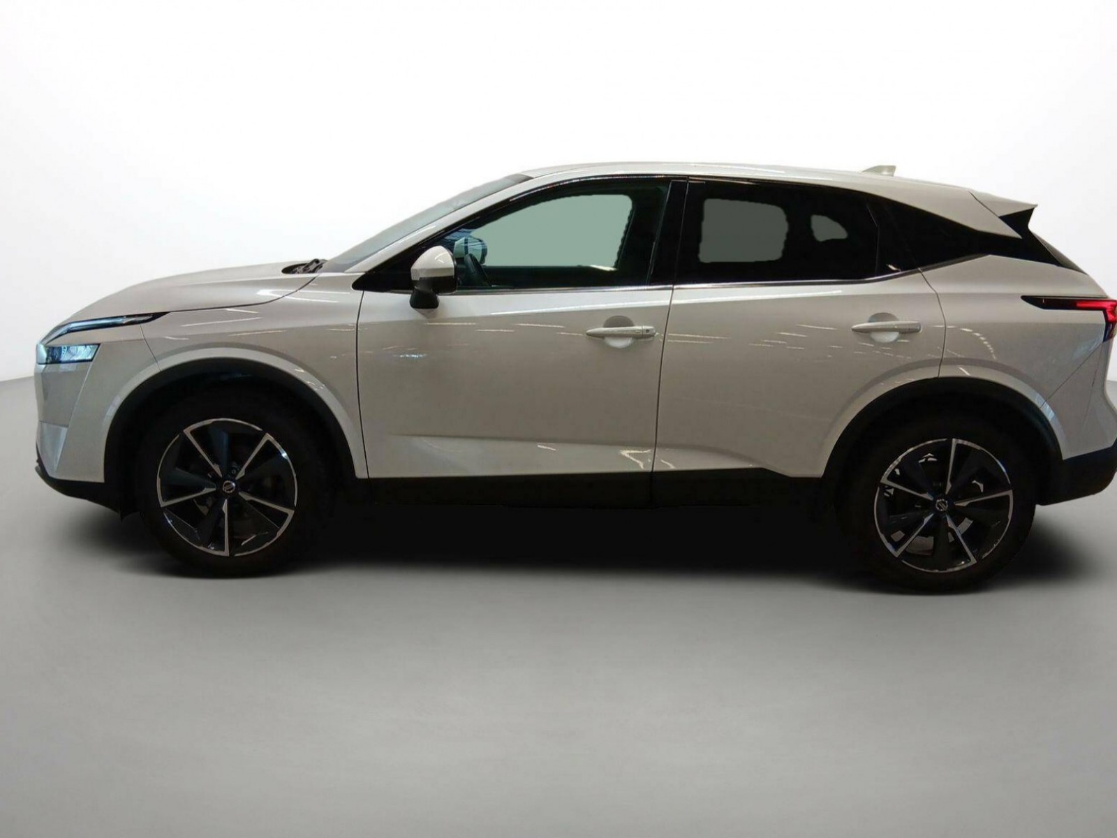 NISSAN - QASHQAI - #185274 - 31