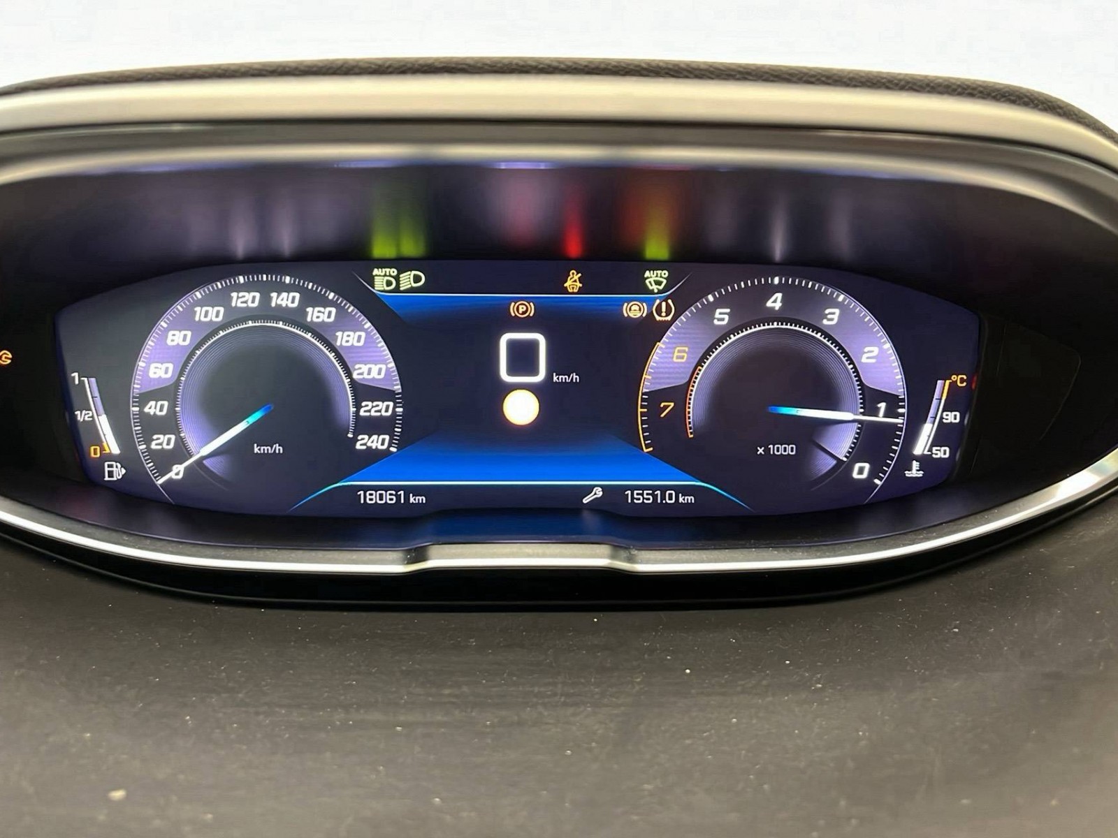 PEUGEOT - 5008 - #201292 - 12