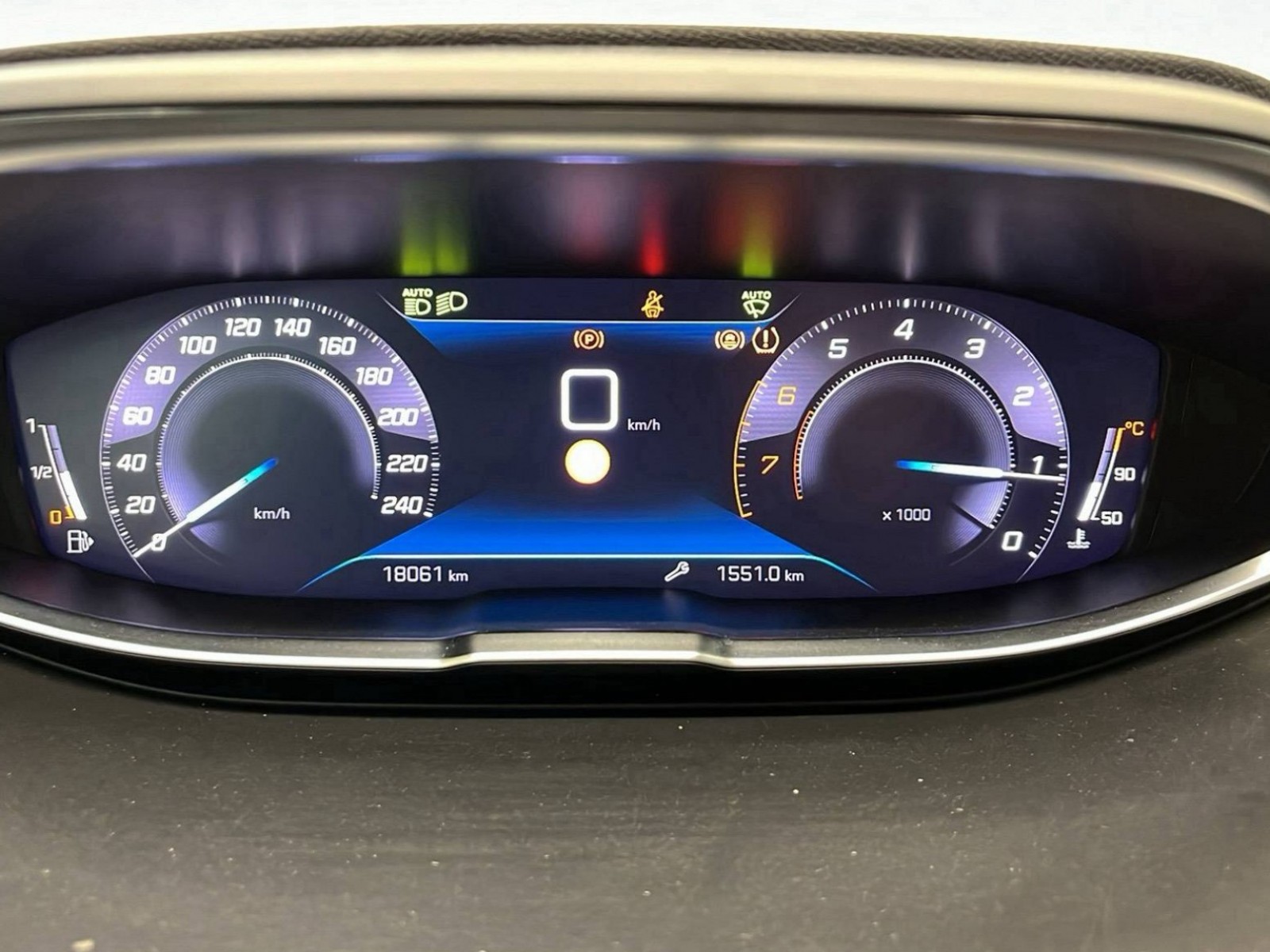 PEUGEOT - 5008 - #201292 - 32