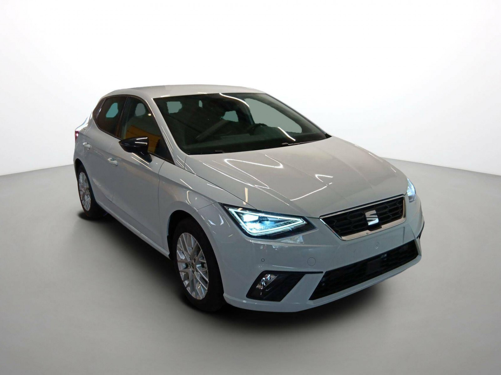 SEAT - IBIZA - #274073 - 1