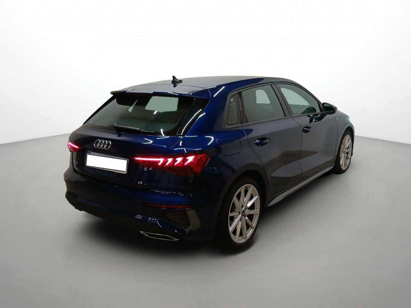 AUDI - A3 SPORTBACK - #186762 - 3