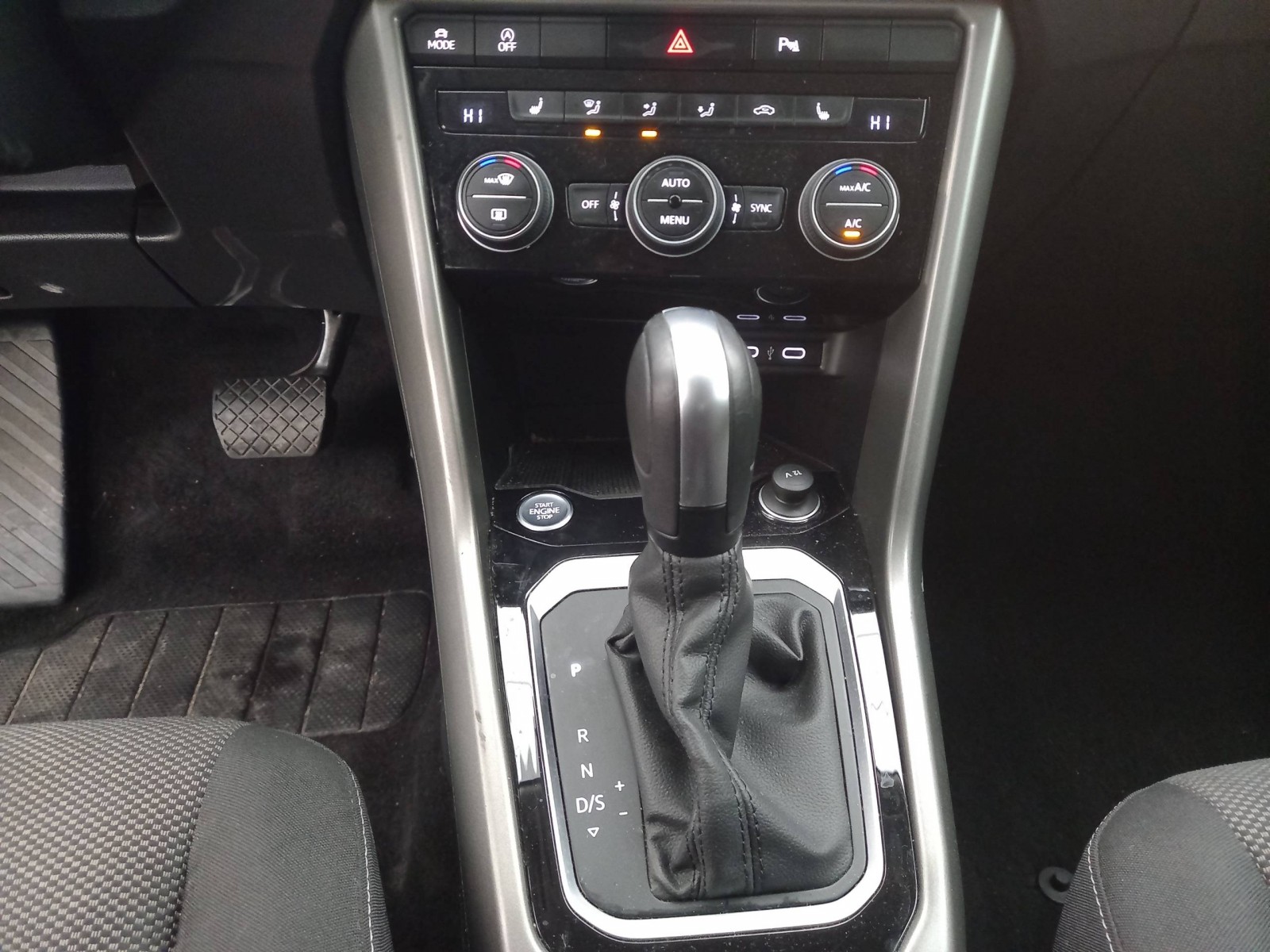 VOLKSWAGEN - T-ROC - #187603 - 13