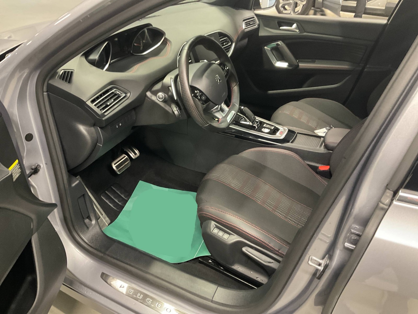 PEUGEOT - 308 SW - #187969 - 8