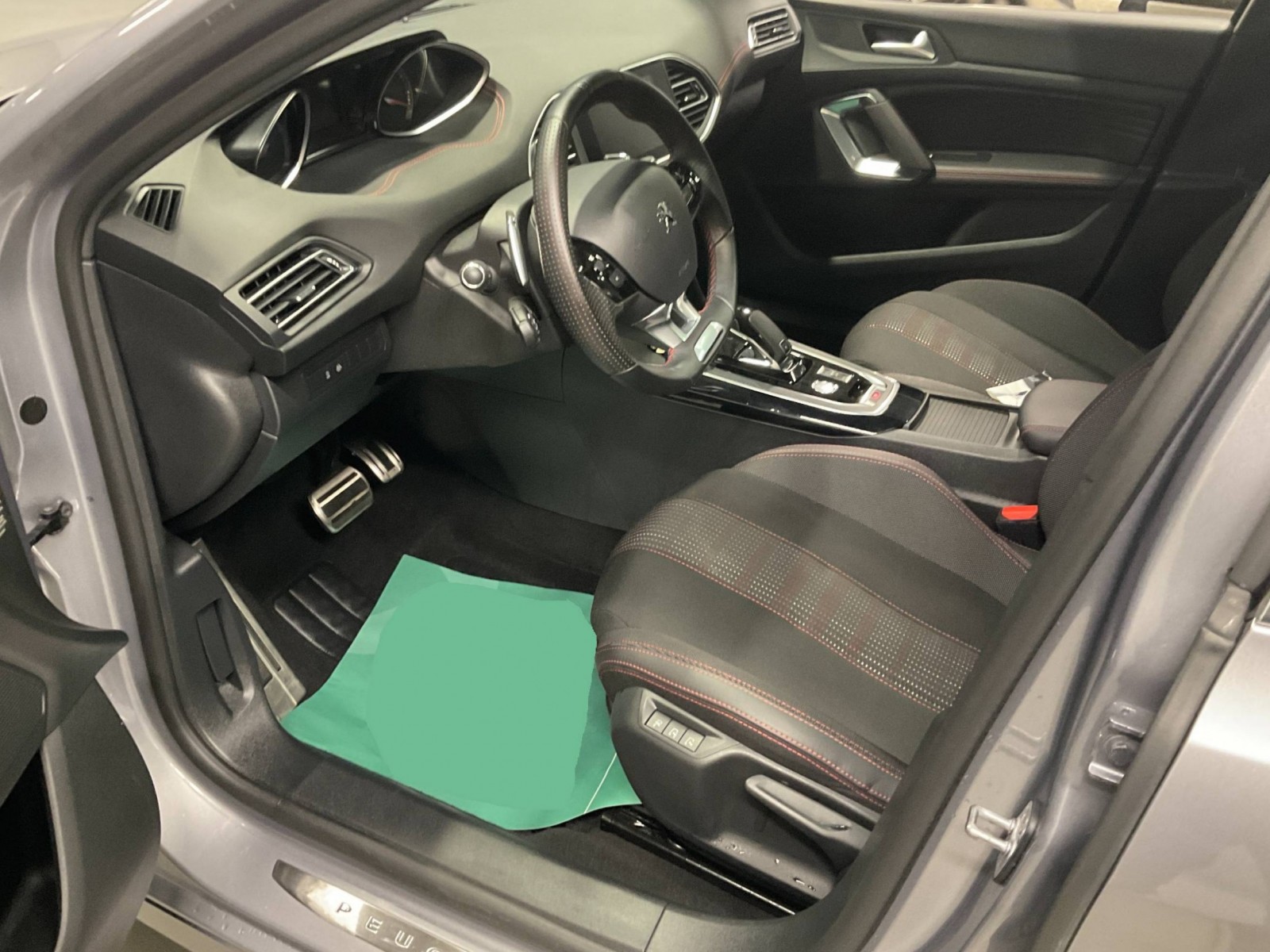 PEUGEOT - 308 SW - #187969 - 26