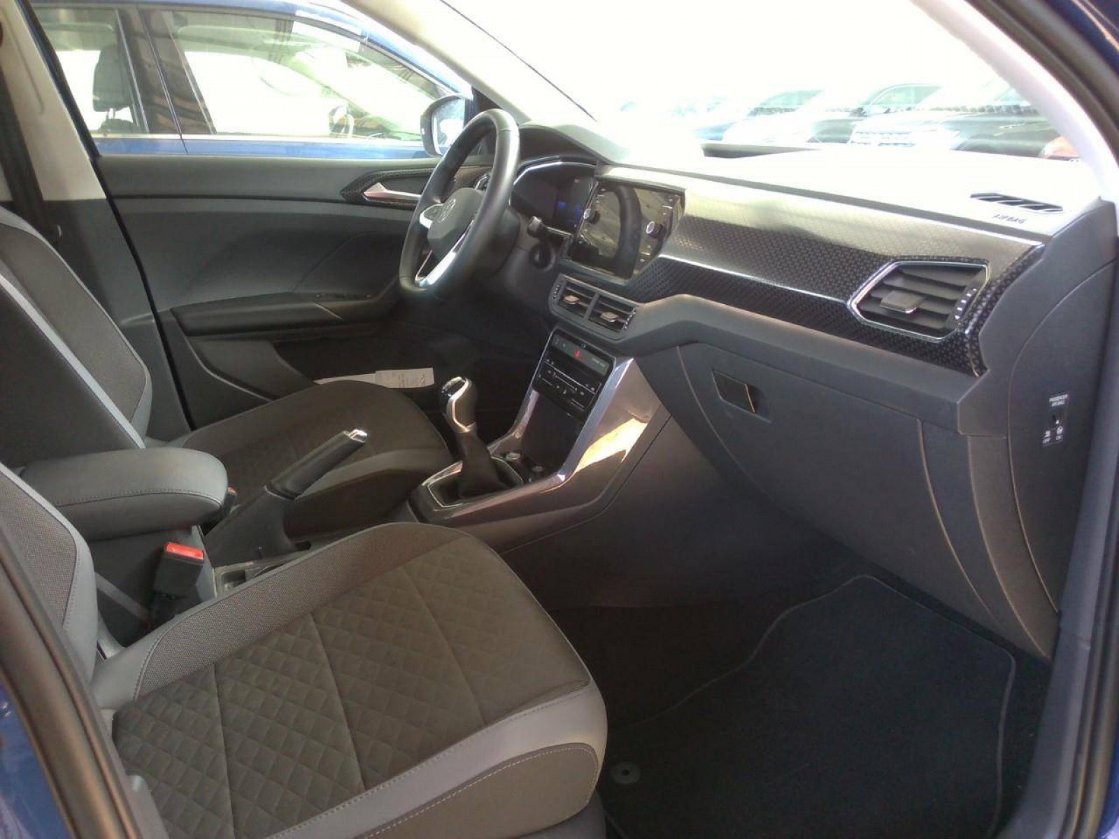 VOLKSWAGEN - T-CROSS - #188121 - 1